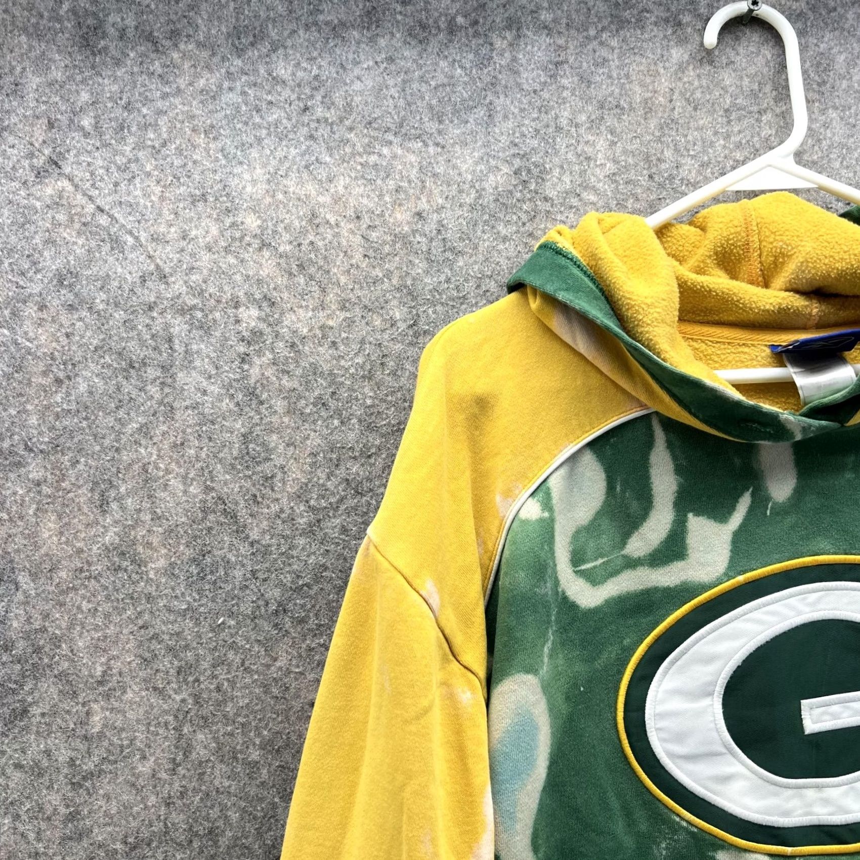 Reebok VINTAGE Reebok Green Bay Packers Sweater Men XL Hooded Jacket NFL Green Logo Pullover Knit Fleece Casual Winter/Fall/Spring/Summer Mens Size US XL / EU 56 / 4 - 4 Thumbnail