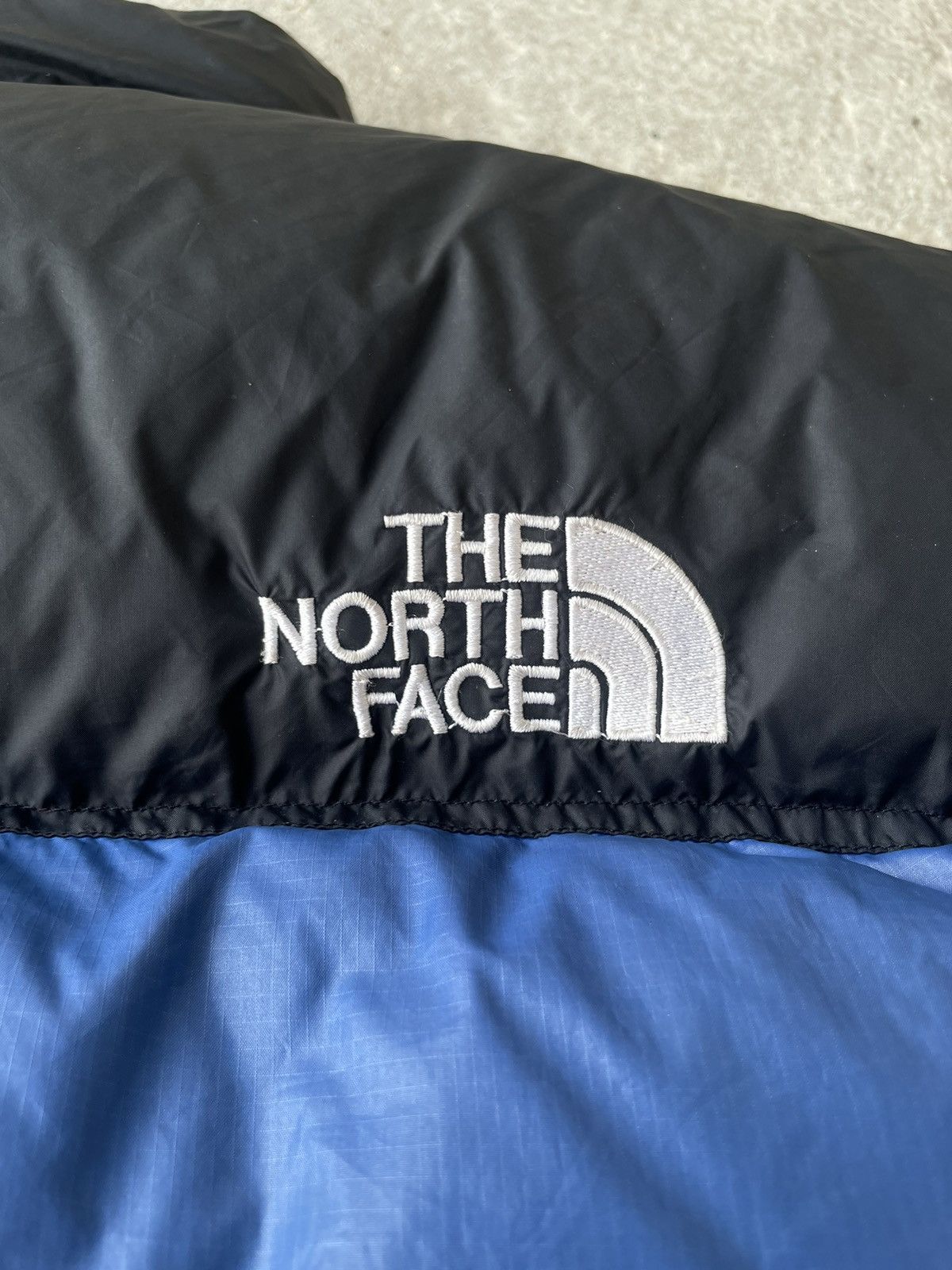 The North Face × Vintage The NorthFace 700 Blue Nuptse Vintage Puffer Jacket Size US M / EU 48-50 / 2 - 22 Thumbnail