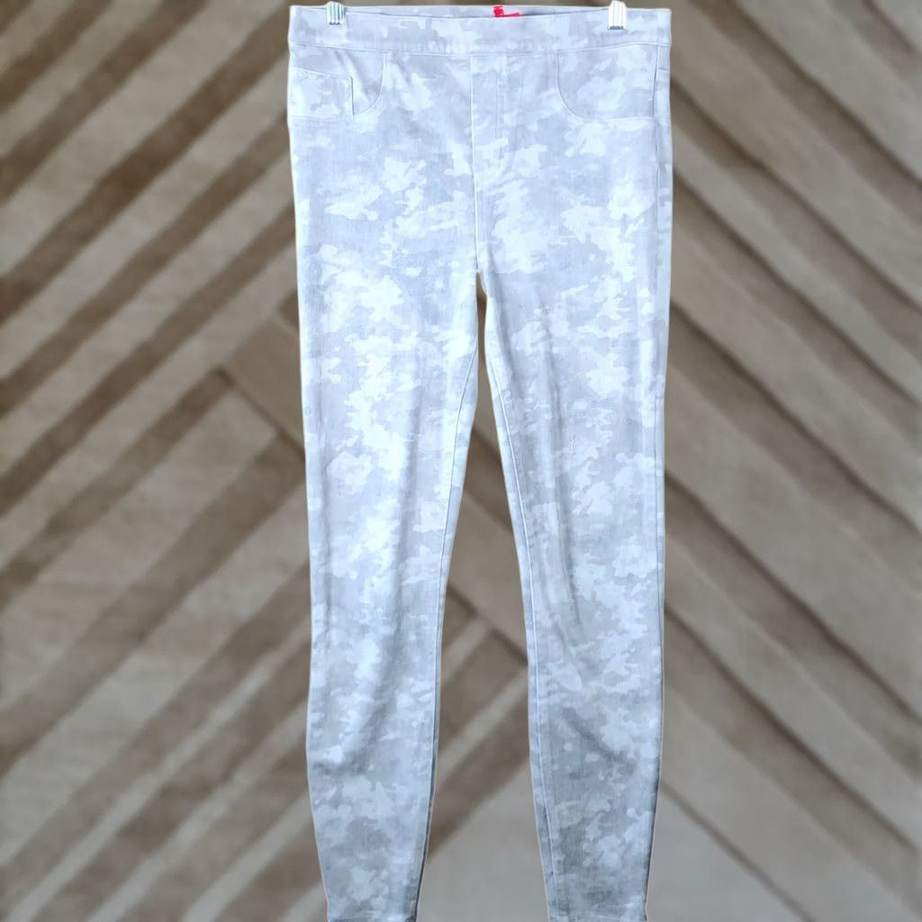 Spanx Spanx Womens Pants Gray Camouflage Pull On High Rise Skinny Jeggings L Cap Stretch Casual Workwear Size 36" / US 14 / IT 50 - 1 Thumbnail