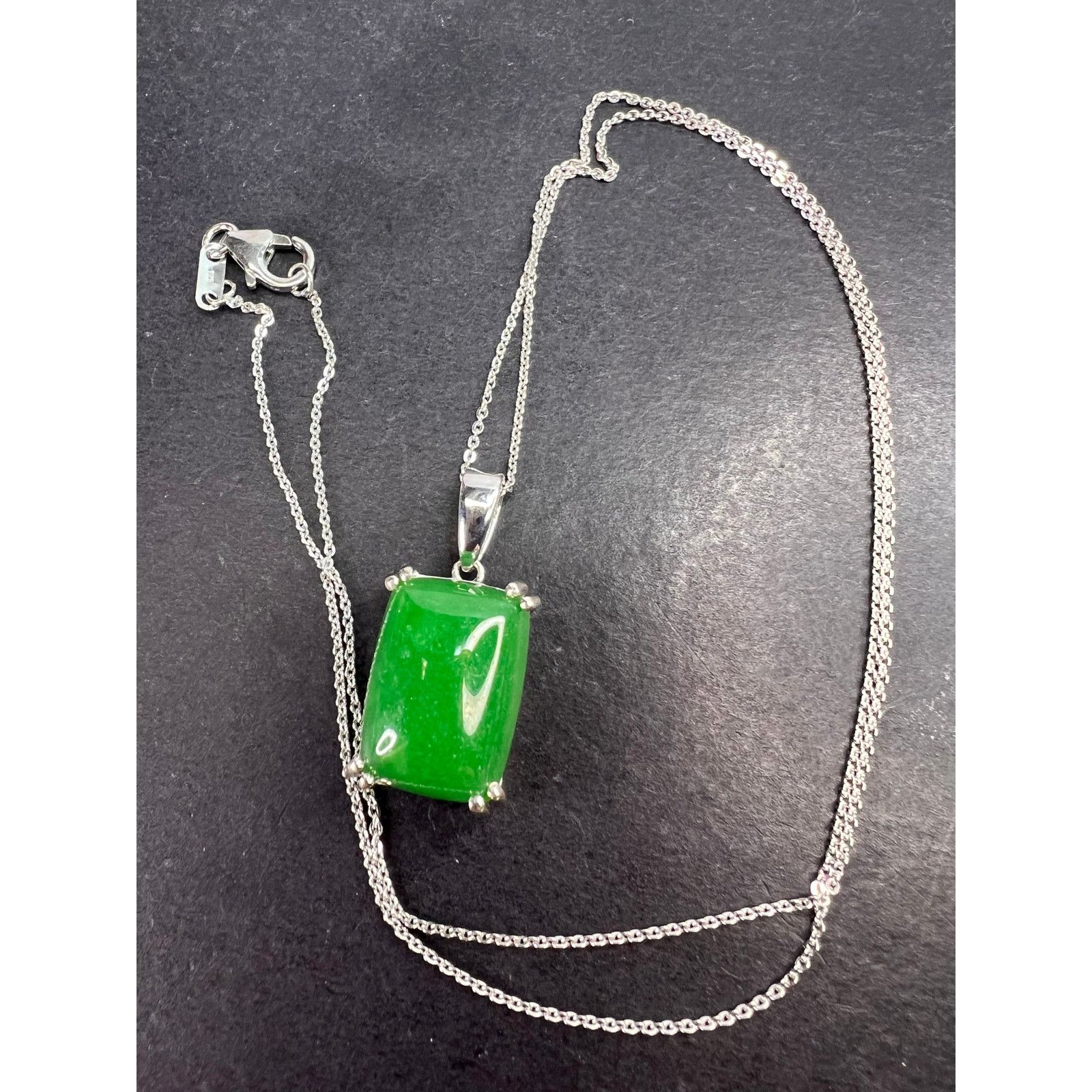 Other Jade pendant and chain necklace in platinum over sterling Size ONE SIZE - 1 Thumbnail