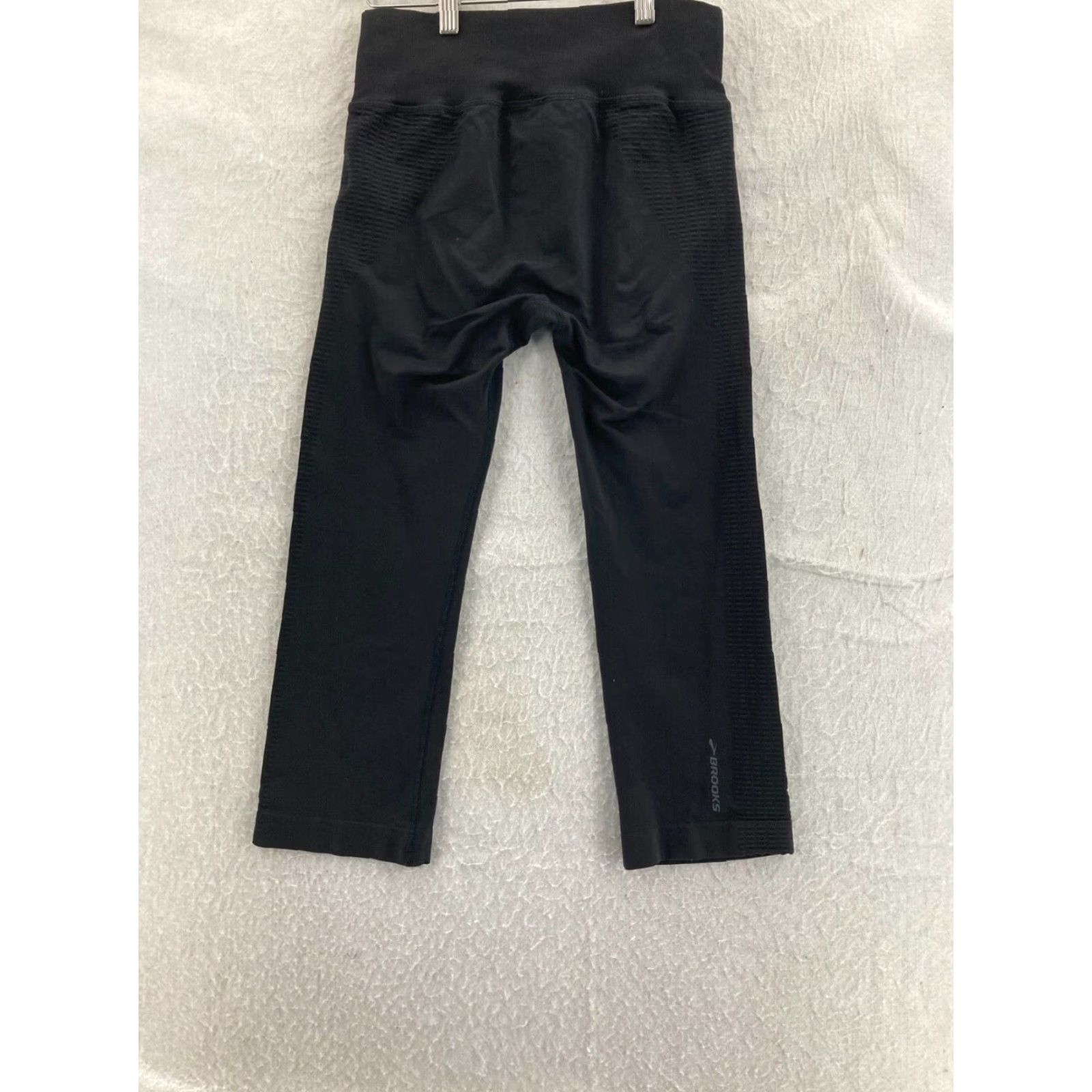 Brooks Brooks Athletic Pants Womens M Black Capri Skinny Capris - Athletic Activewear Shoes? Size 26" / US 2 / IT 38 - 7 Thumbnail