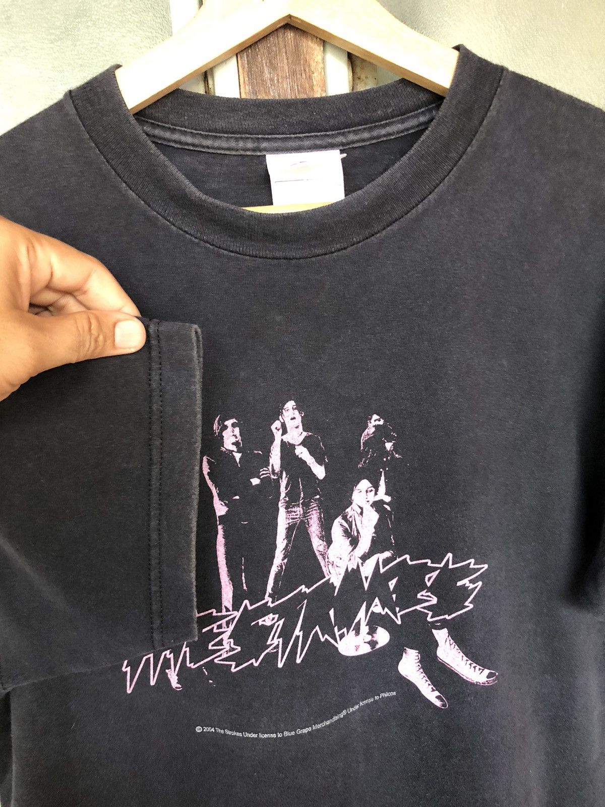 Band Tees Vintage 2004 The Strokes Line Up Rock Band Shirt Tee Size US M / EU 48-50 / 2 - 7 Thumbnail