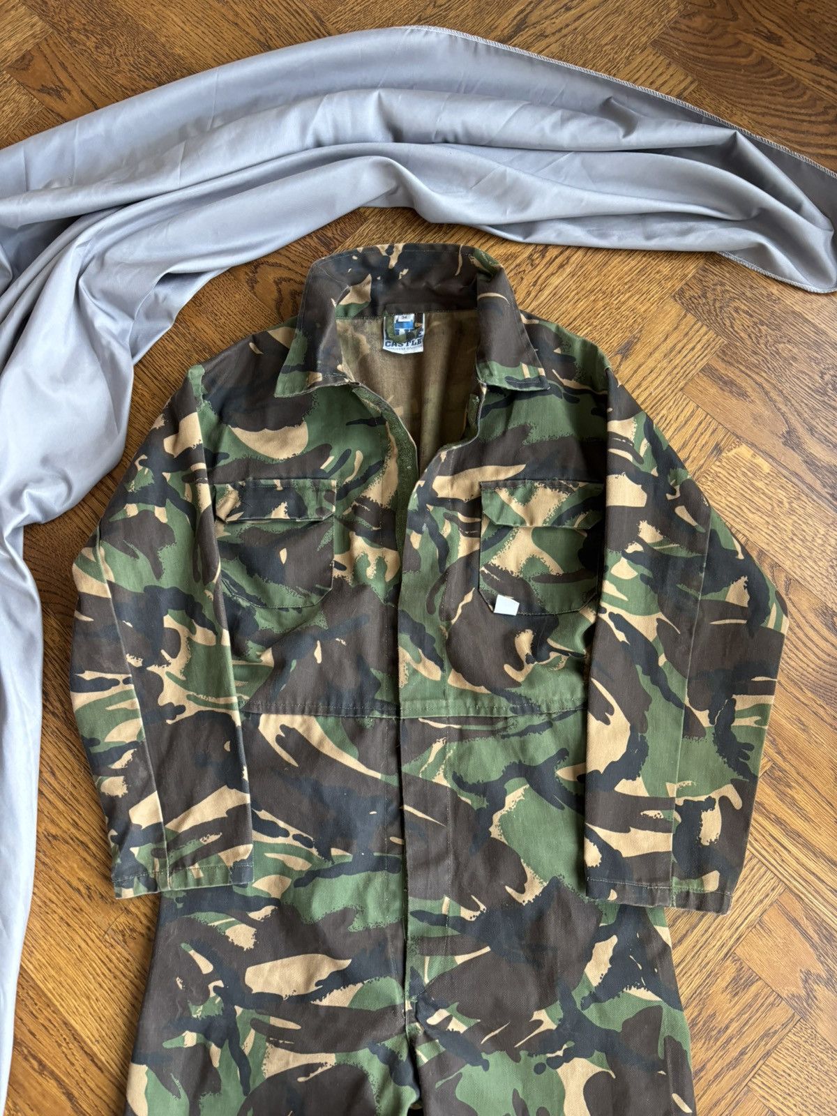Vintage Vintage Jumpsuit Blue Castle Army Camo Woodland Coveralls Size US 27 - 9 Thumbnail
