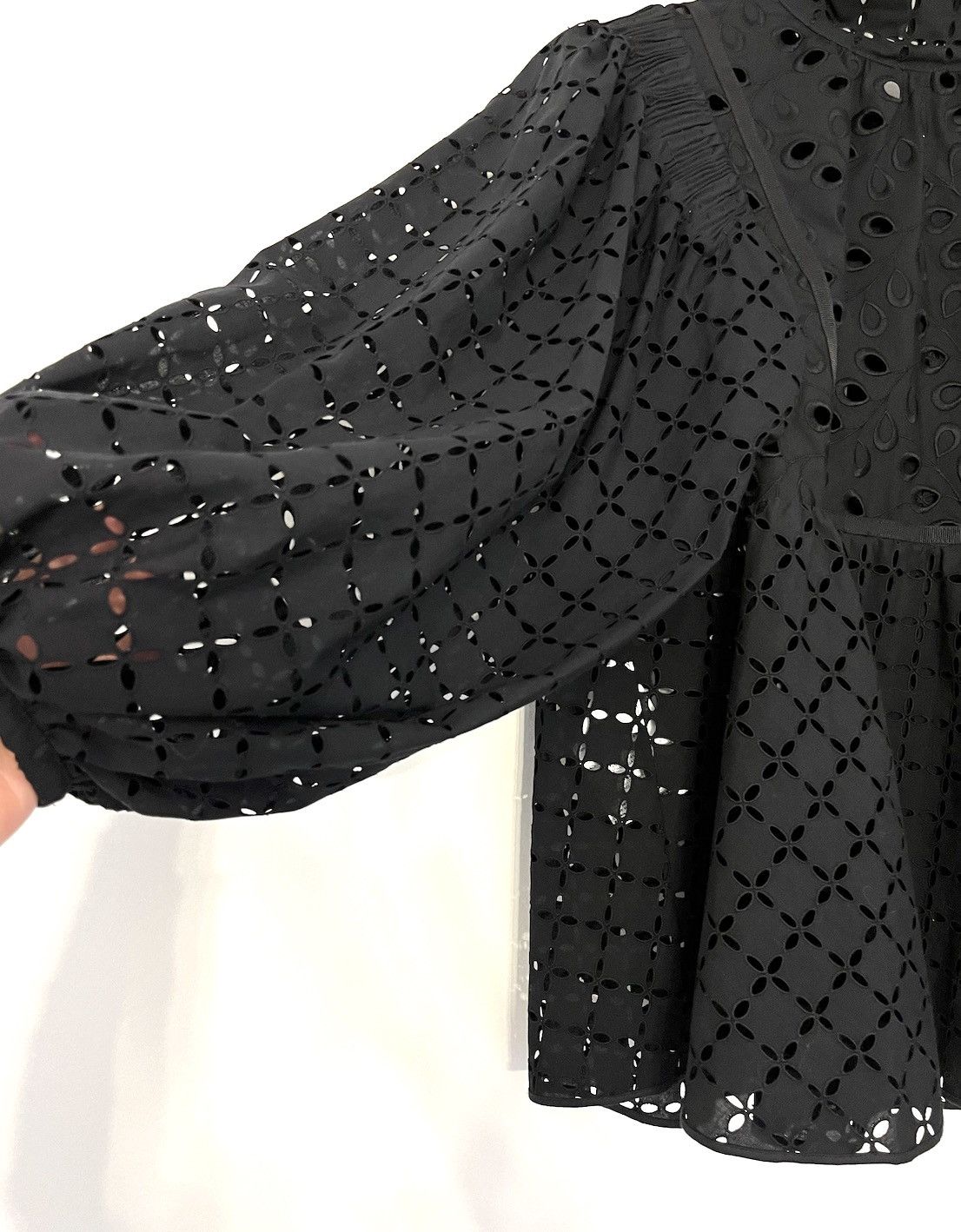 Rochas Rochas Black Lace Embroidery Blouse Size S / US 4 / IT 40 - 6 Thumbnail