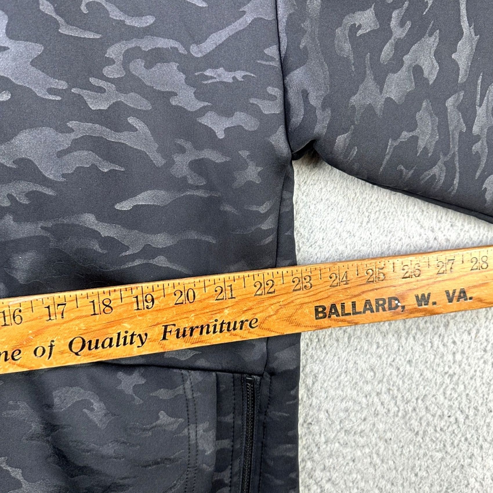 Fabletics Fabletics Hoodie Mens L Black Jacket Full Zip Camo Pocket Drawstring Stretch Size US L / EU 52-54 / 3 - 6 Thumbnail