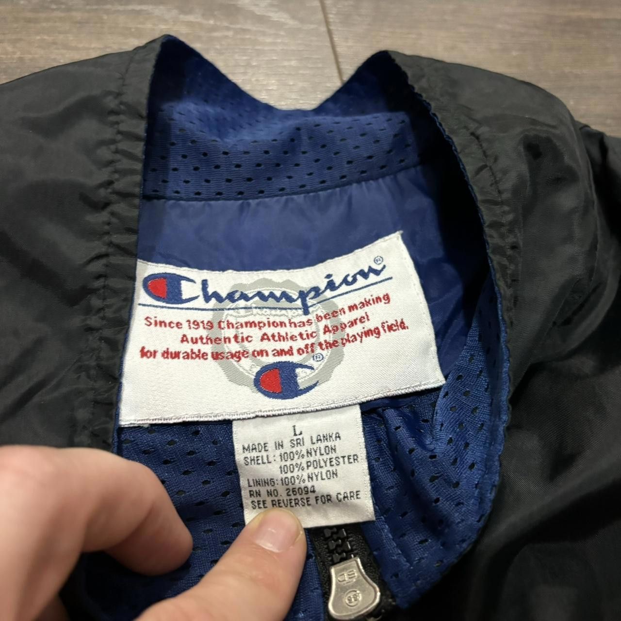 Champion Vintage Philadelphia 76ers champion zip up windbreaker 90s L Size US L / EU 52-54 / 3 - 8 Thumbnail