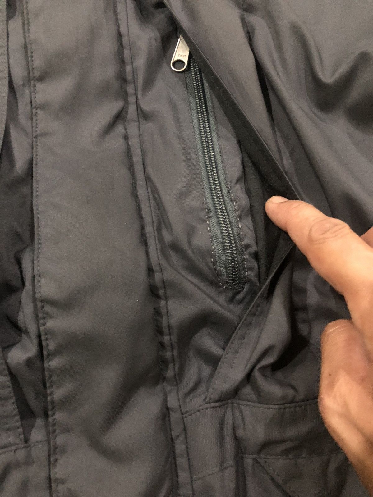 The North Face Vintage The North Face Grey LIght Down Jacket / SFC-8 Size US L / EU 52-54 / 3 - 7 Thumbnail