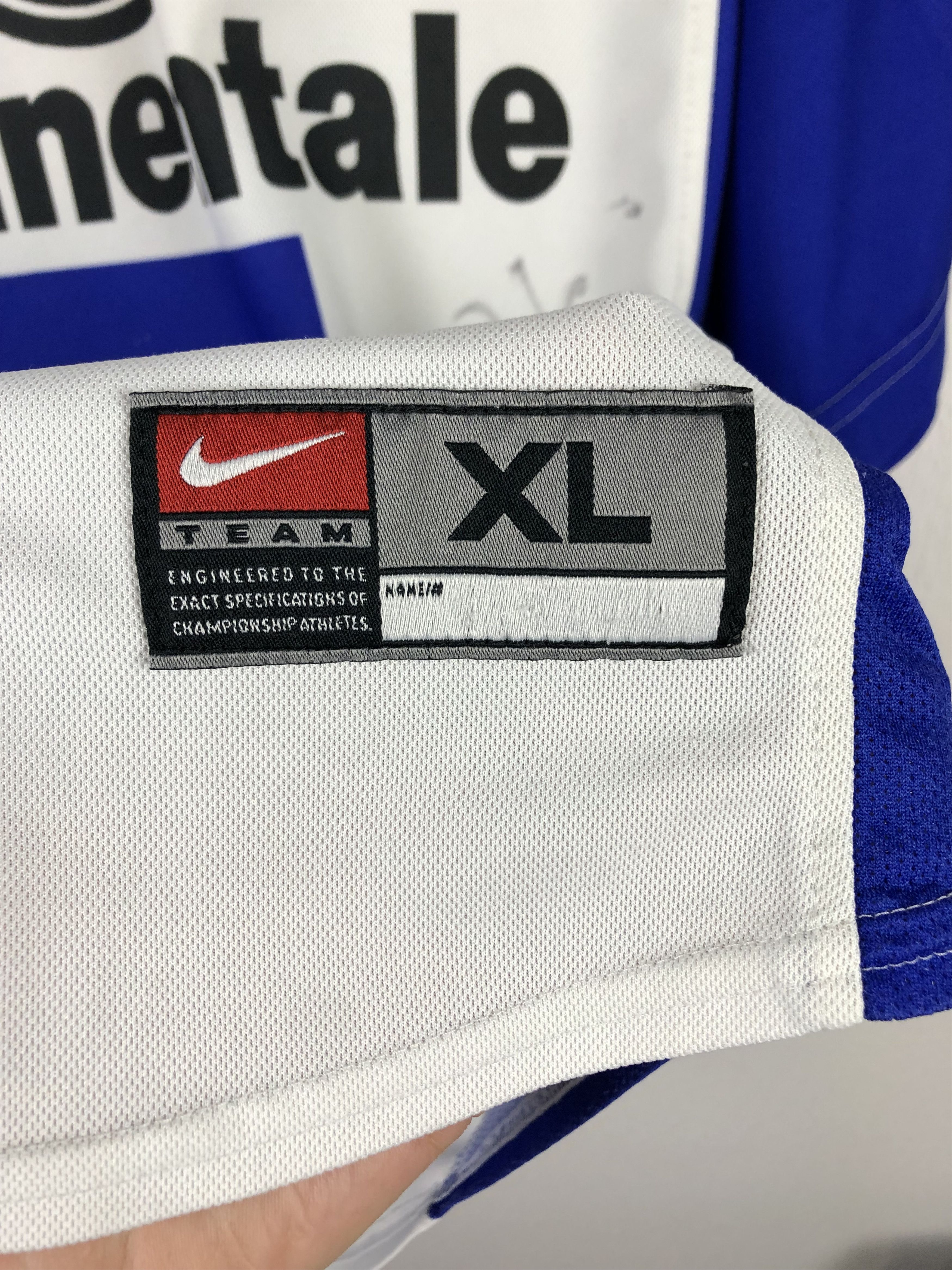 Nike Hertha football shirt 1999 Nike #6 Sverrisson Jersey Signed Size US XL / EU 56 / 4 - 10 Thumbnail