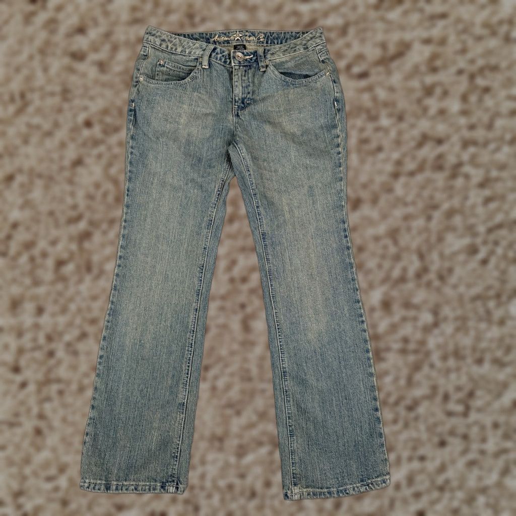 Vintage Arizona Jeans Co Juniors 7 S Blue Denim Med Wash Low Rise Cotton Blend 29x27 Jeans Womens 5-Pocket Rock Flared Distressed Pockets Vintage No Size 28" / US 6 / IT 42 - 1 Thumbnail