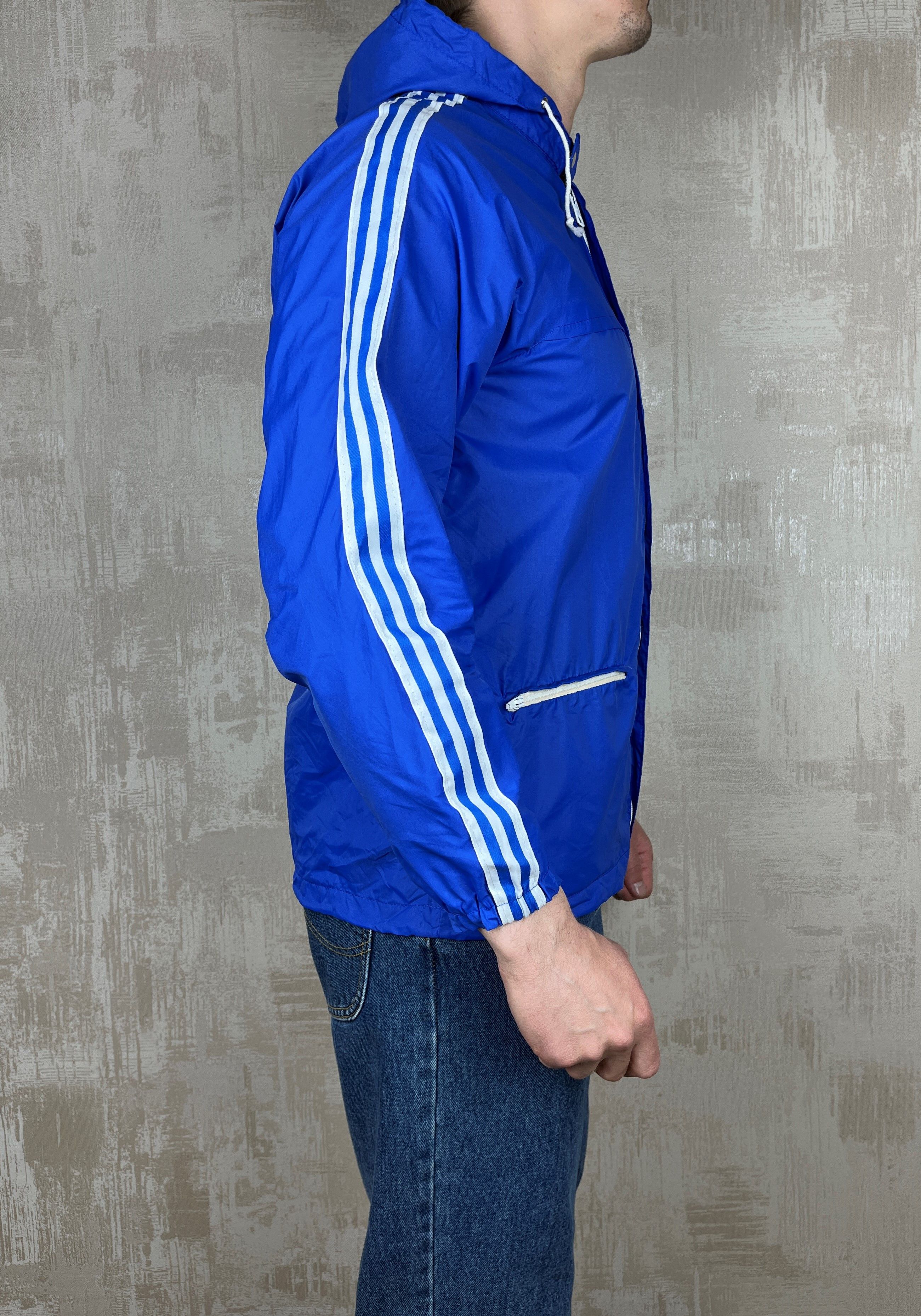Adidas 70's 80's Adidas Vintage Nylon Windbreaker Hooded Jacket Size US S / EU 44-46 / 1 - 12 Thumbnail