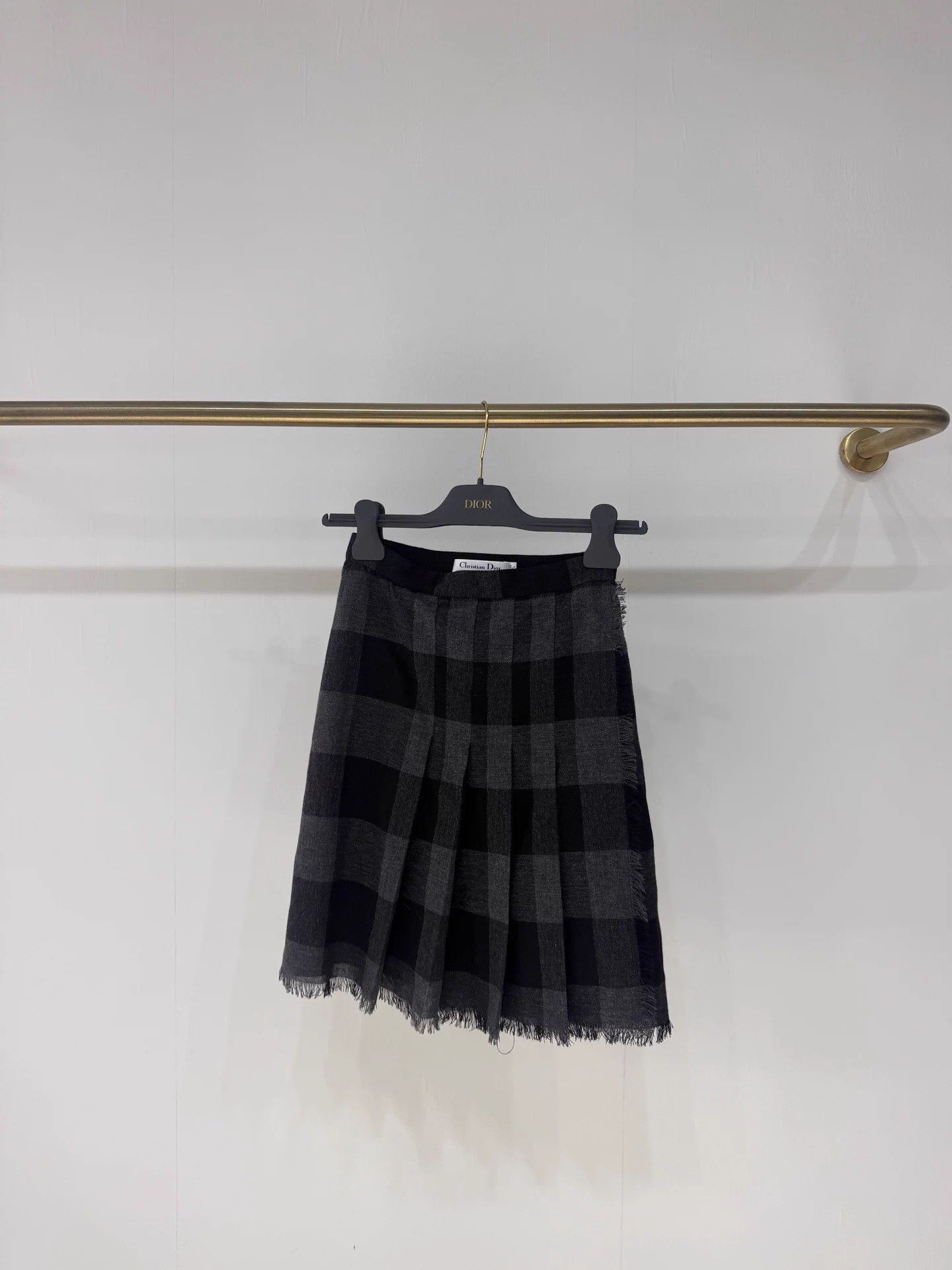 Dior Dior Black & Gray Plaid Tassel Pleated Skirt FR34 Size 25" / US 0 / IT 36 - 1 Thumbnail