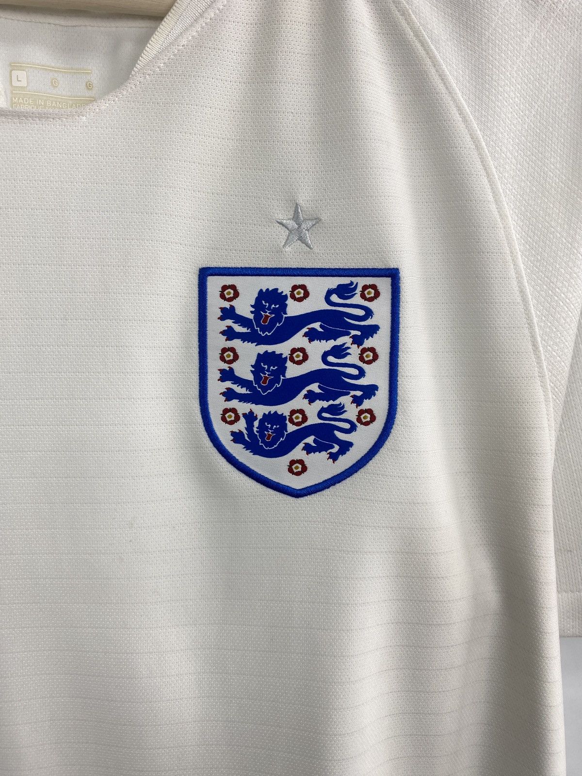 Nike 🏴󠁧󠁢󠁥󠁮󠁧󠁿 2018 Nike England Soccer Jersey T-Shirt Rare Retro Hype Size US L / EU 52-54 / 3 - 4 Thumbnail