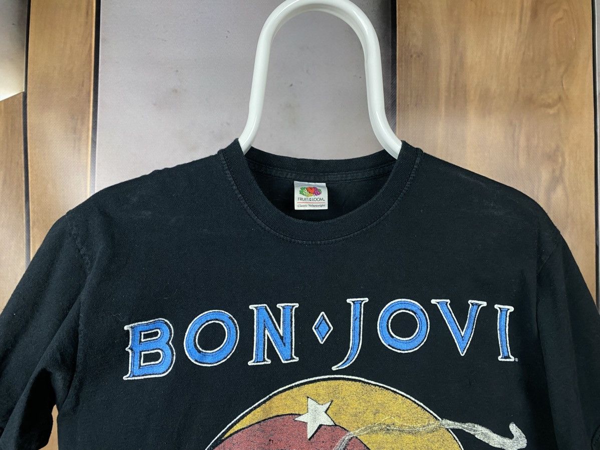 Bon Jovi 🎸Vintage T-Shirt Bon Jovi Rocks Your Ass Off Rock Band Tee🎸 Size US M / EU 48-50 / 2 - 4 Thumbnail