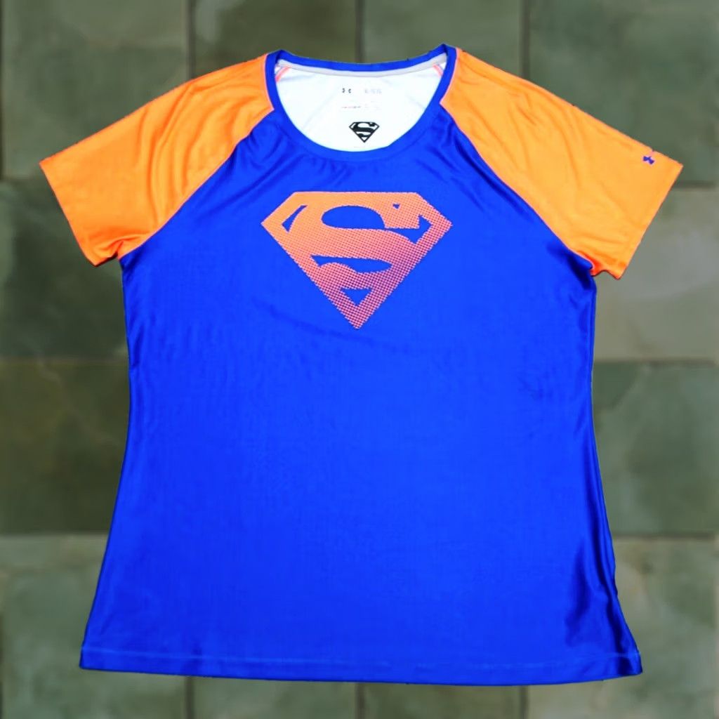 Under Armour UNDER ARMOUR Shirt Women XL Blue Superman Jersey Heat Gear Fitted Running Size XL / US 12-14 / IT 48-50 - 1 Thumbnail