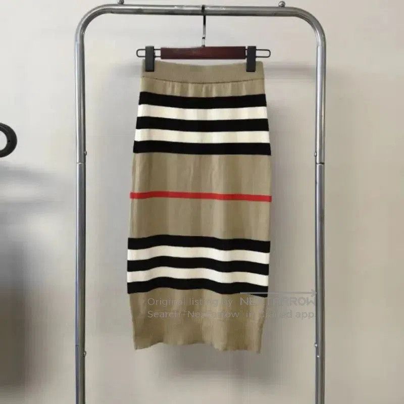 Burberry Burberry Women's Khaki Wool Midi Skirt. Size 23" - 1 Thumbnail