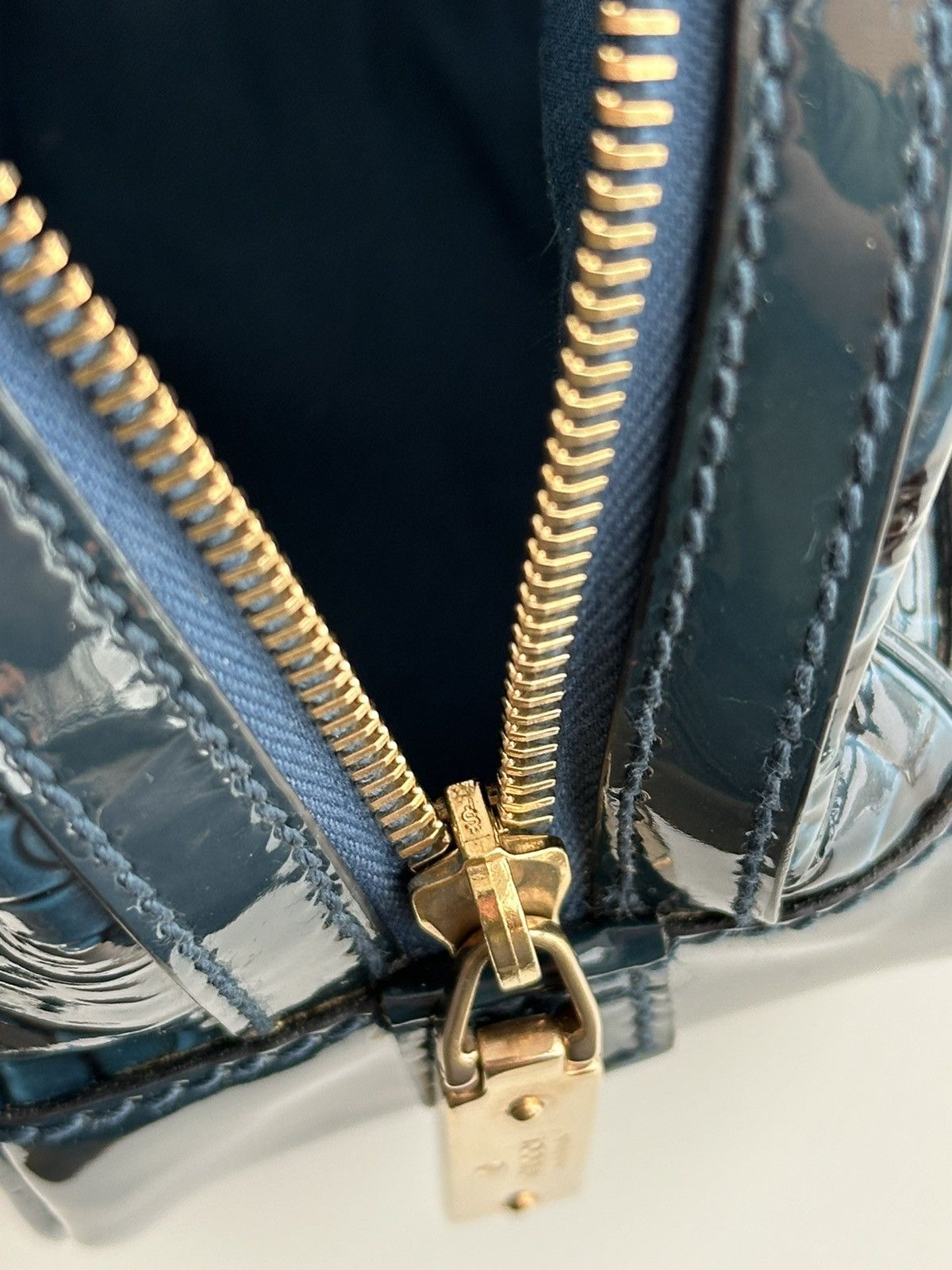 Gucci Gucci Horse Bit Lacquered Ocean Blue Hand Bag Size ONE SIZE - 18 Thumbnail