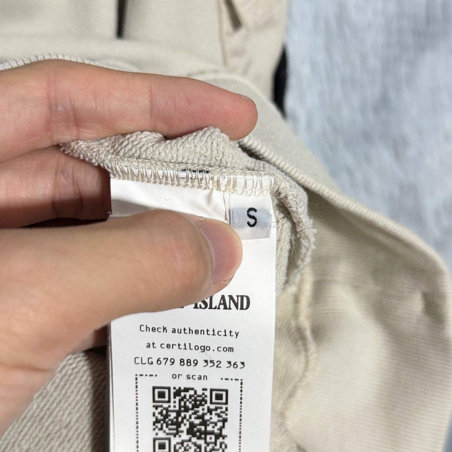 Stone Island Stone Island Crewneck Sweatshirt W/Arm Pocket Size US S / EU 44-46 / 1 - 6 Thumbnail