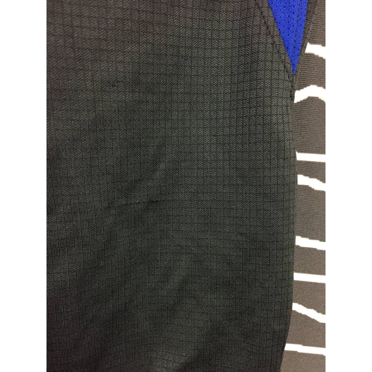 Japanese Brand × Uniqlo Uniqlo Body Tech V-Neck Activewear Jersey Size S Size US S / EU 44-46 / 1 - 4 Thumbnail
