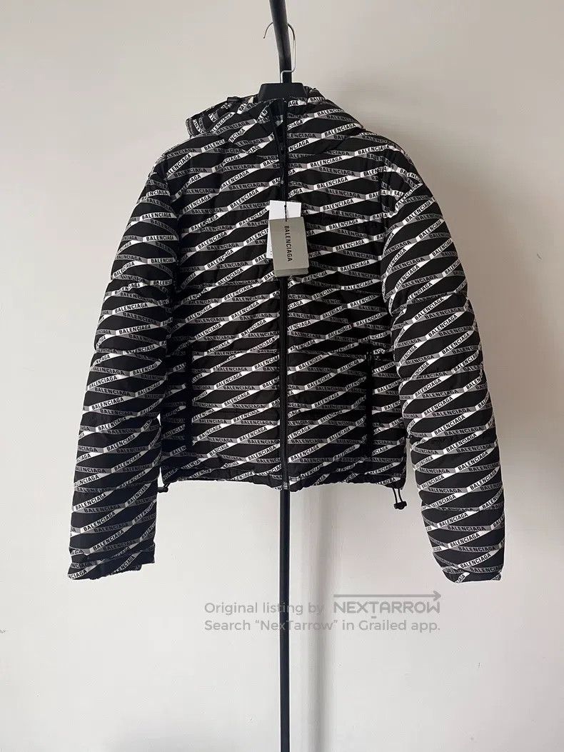 Balenciaga Balenciaga Letter Full Print Casual Hooded Jacket Size XS / US 0-2 / IT 36-38 - 1 Thumbnail