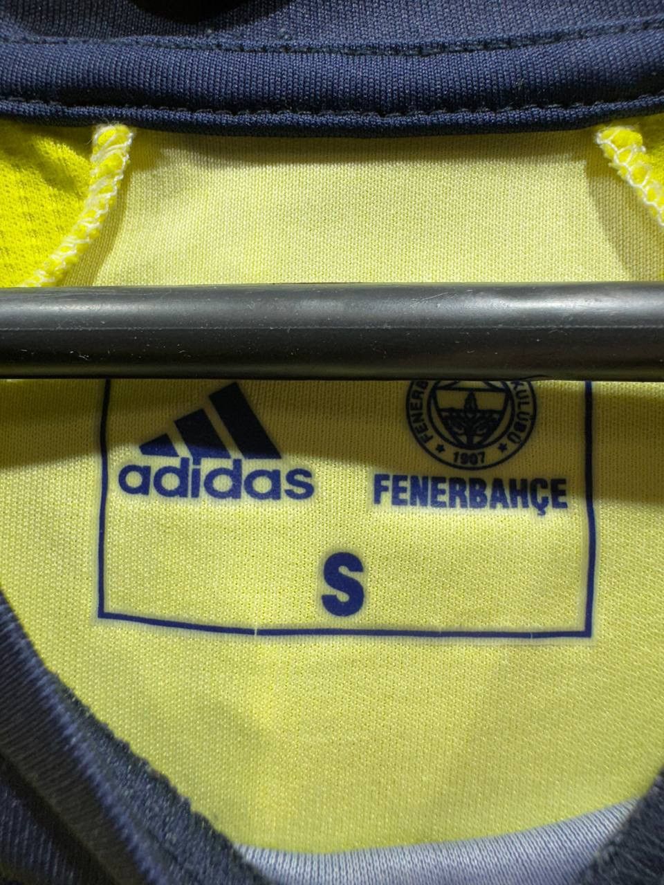 Vintage 2007-08 Fenerbache Adidas Home Turkey Football Shirt Avea Size US S / EU 44-46 / 1 - 9 Thumbnail
