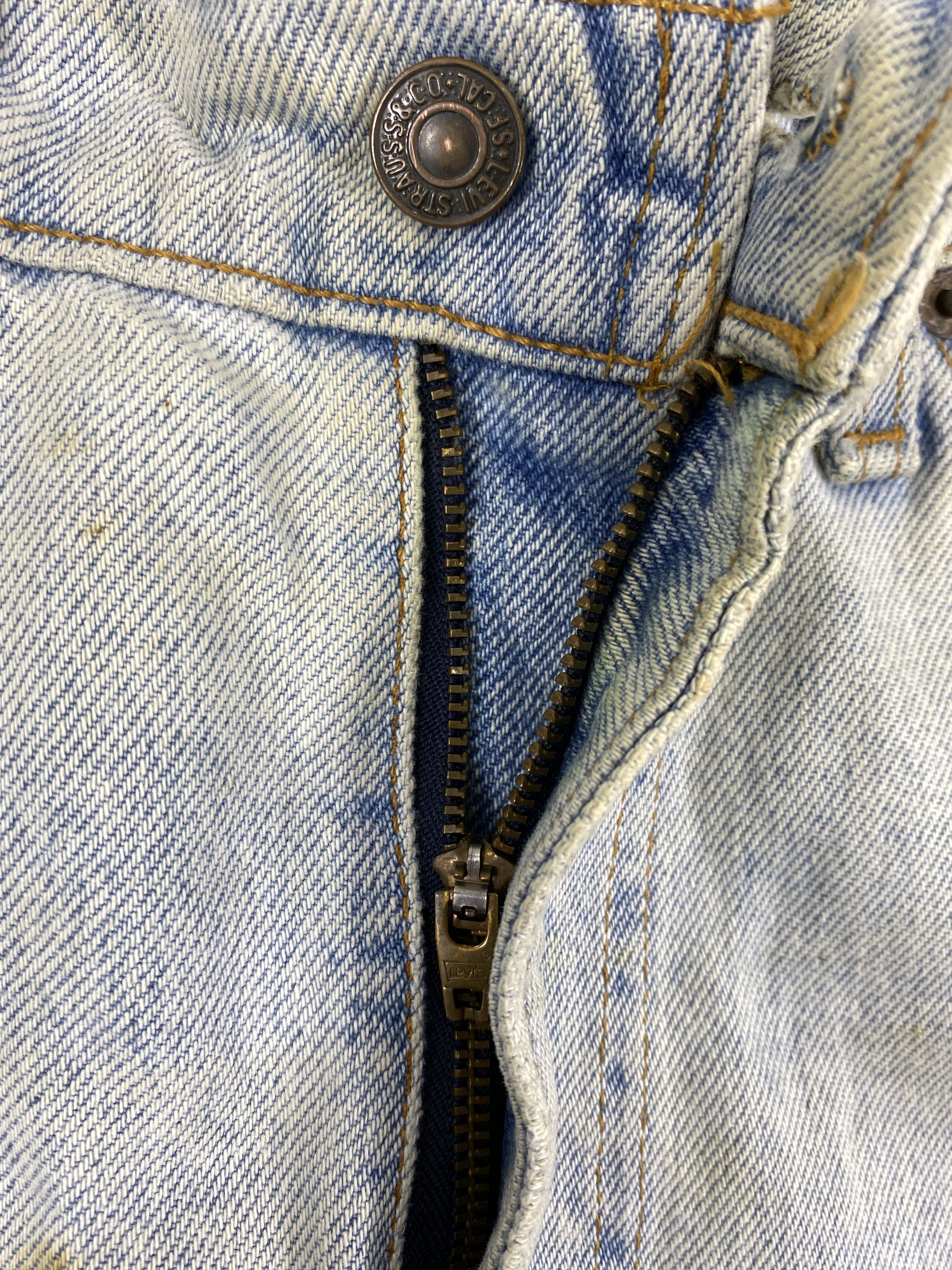 Levi's 90's Light Wash Vintage Levi's 505 USA 31x30 Denim -JN1802 Size US 31 - 6 Thumbnail