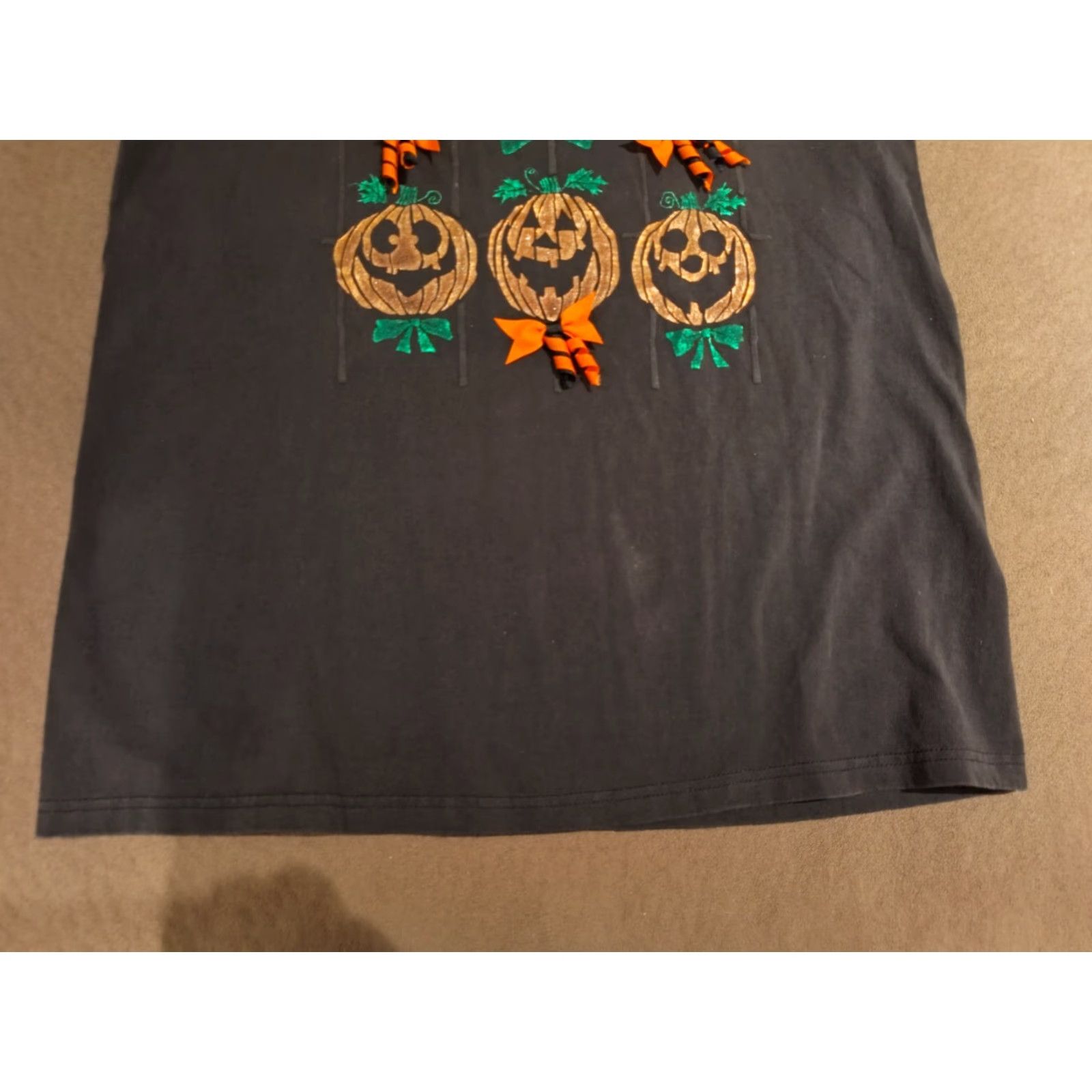 Hanes VINTAGE Halloween Pumpkins Ribbon Bow T-Shirt Men Size M Black 90s Hanes Short Sleeve Size US M / EU 48-50 / 2 - 2 Thumbnail
