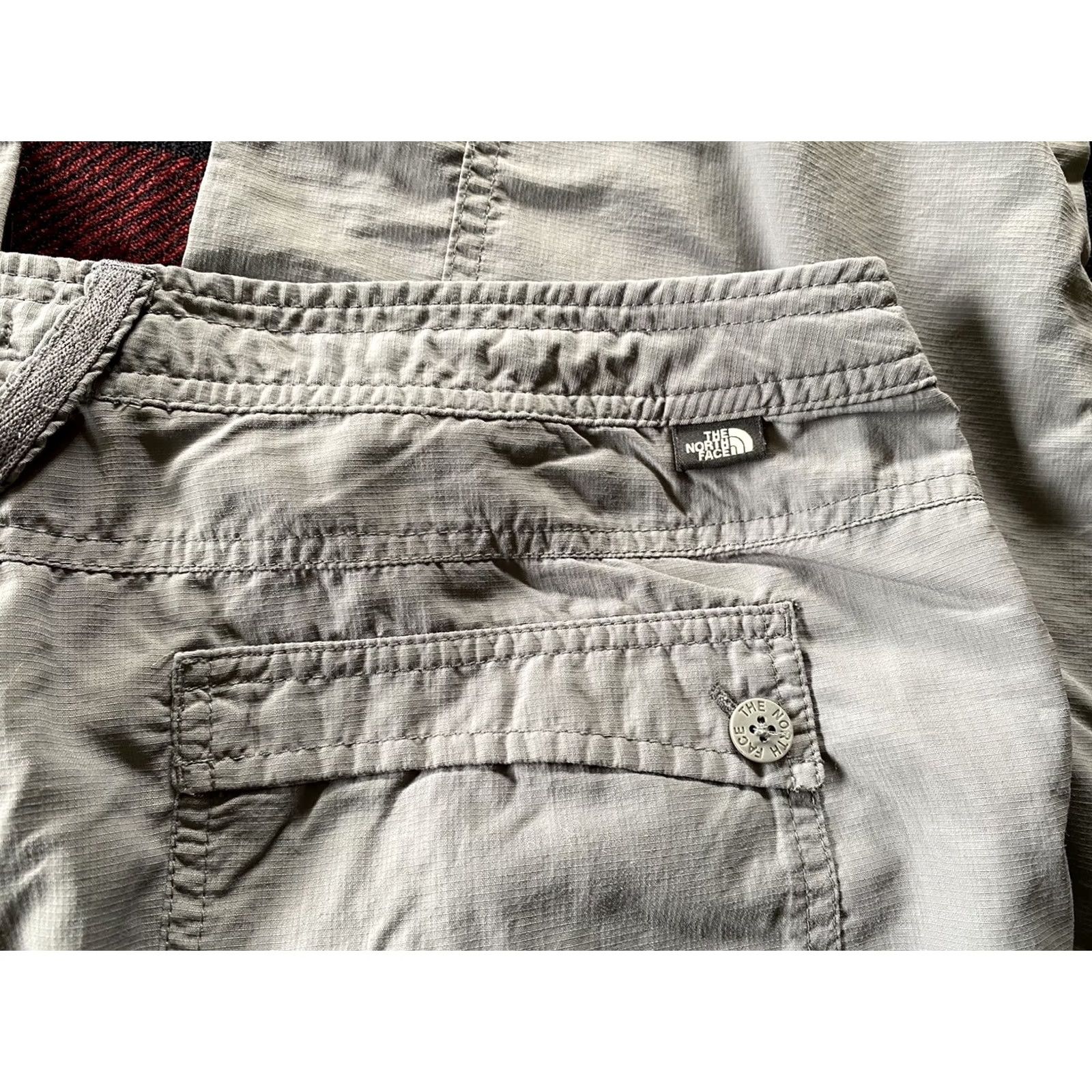 The North Face The North Face Women Pants Hiking Pants Size 12 Gray Windbreaker Size 34" / US 12 / IT 48 - 6 Thumbnail