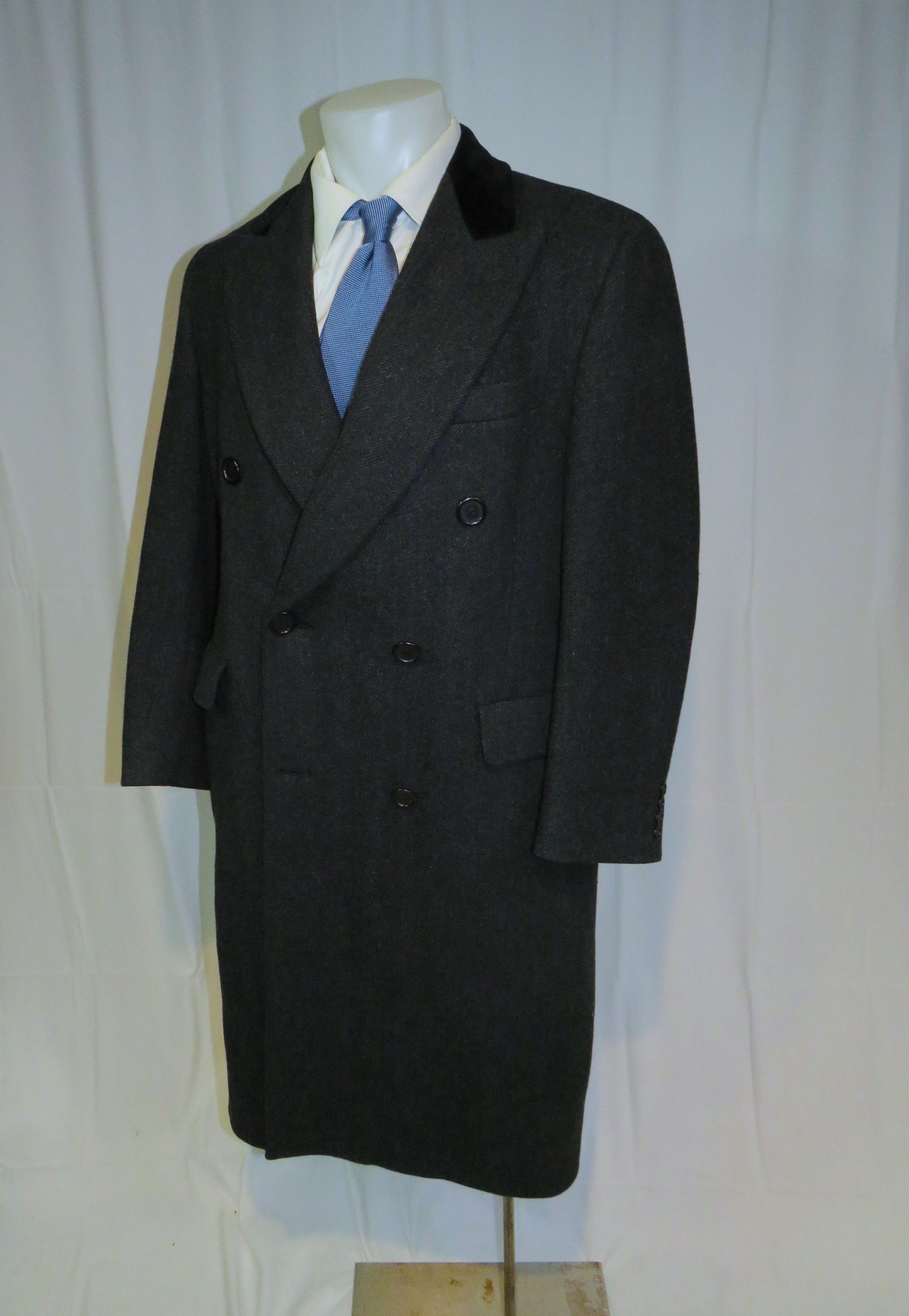 Paul Stuart Gray Herringbone Double Breasted Chesterfield 41R Size US L / EU 52-54 / 3 - 7 Thumbnail