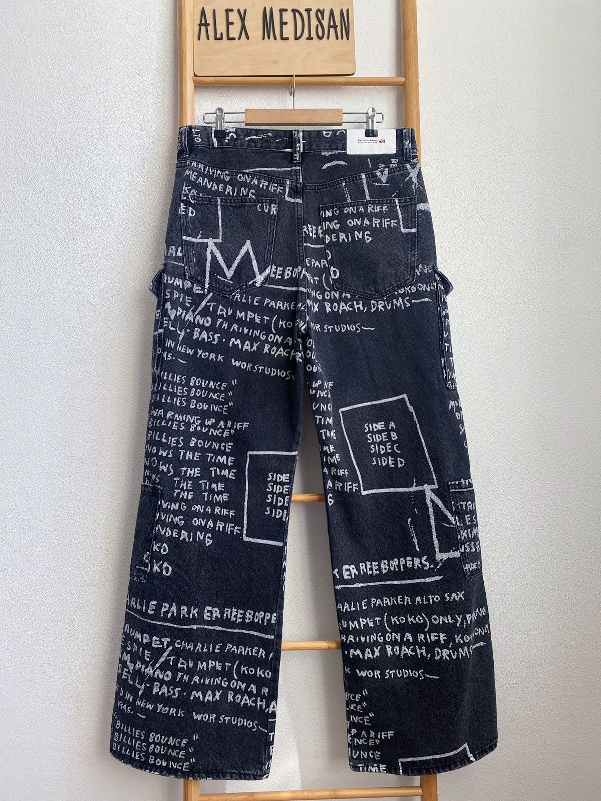 H&M × Jean-Michel Basquiat × Who Decides War Who Decides War Baggy denim jeans H&M x Basquiat x Ev&Tela Size US 32 / EU 48 - 10 Thumbnail