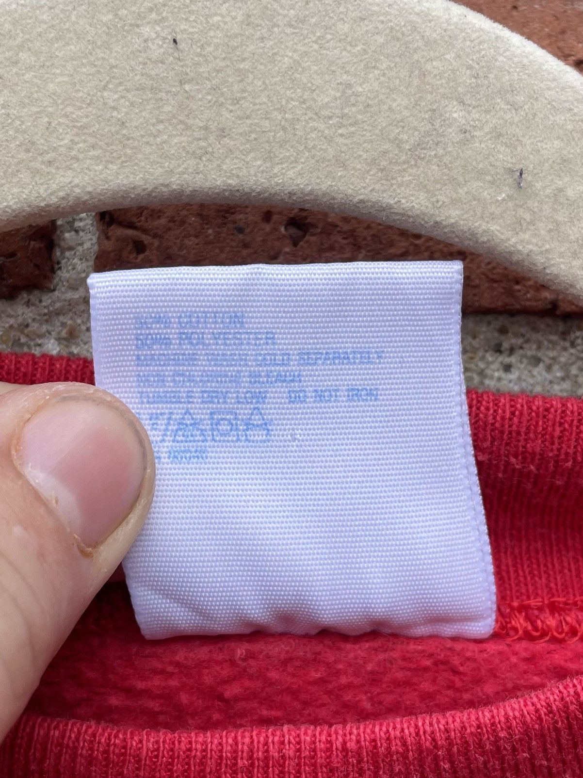 Tultex Vintage 90s Tultex Arizona Wildcats Basketball Crewneck Size US L / EU 52-54 / 3 - 3 Thumbnail