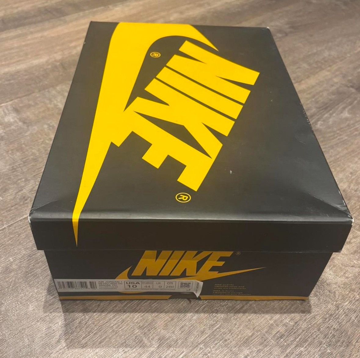 Jordan Brand × Nike Jordan 1 Pollen Size US 10 / EU 43 - 9 Thumbnail