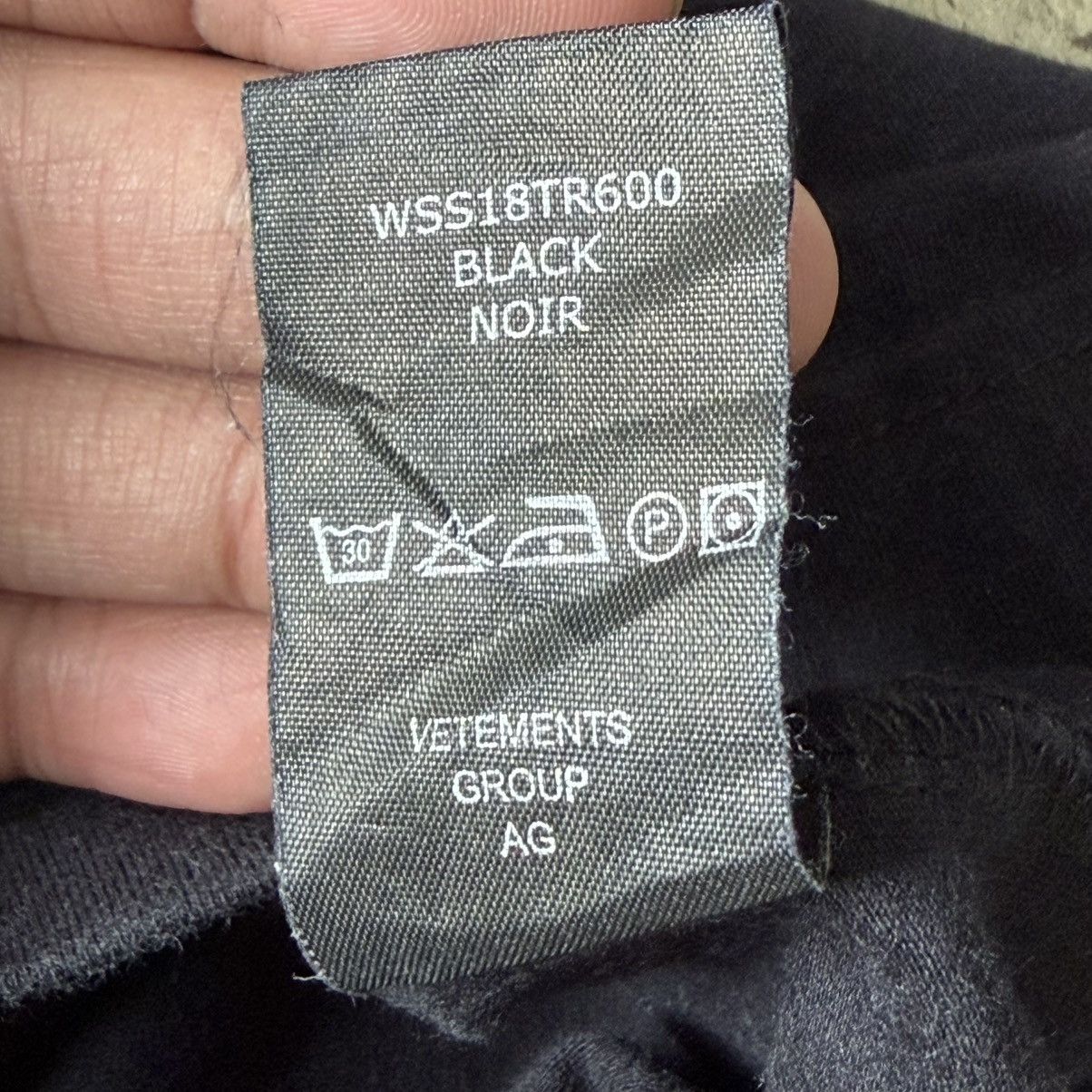 Vetements Vetements - Metallverarbeitung GmBH Tee Size US XS / EU 42 / 0 - 8 Thumbnail