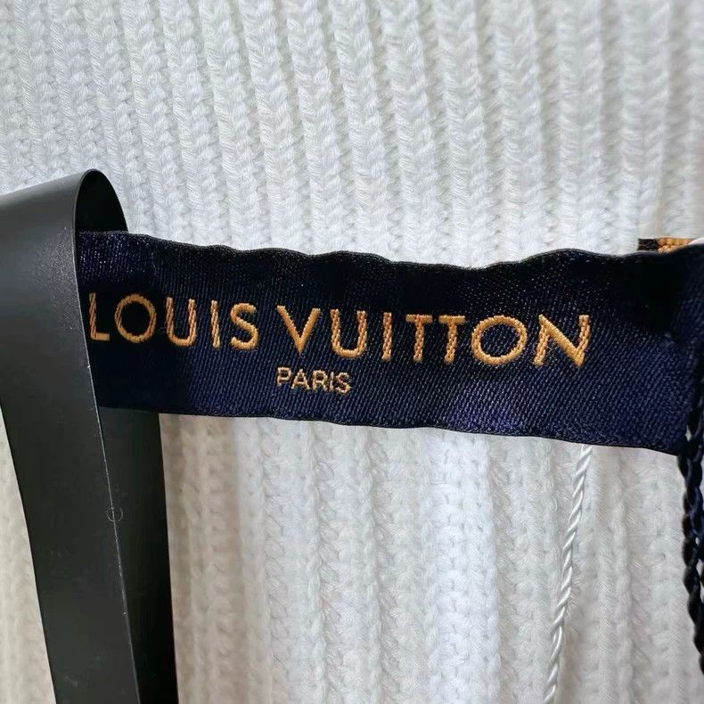 Louis Vuitton Louis Vuitton Logo embroidered semi-zippered cotton long-s Size US XL / EU 56 / 4 - 3 Thumbnail