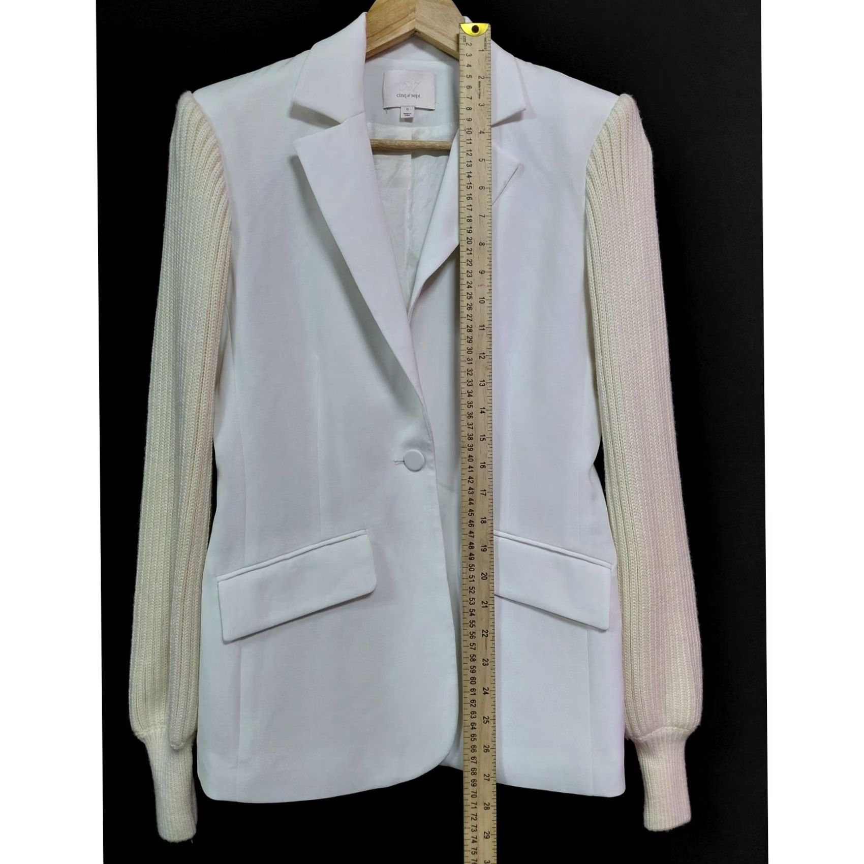 Vintage Cinq à Sept Merino Wool Sleeve Blazer White Solid Long Sleeve Women Size 0 Size XS / US 0-2 / IT 36-38 - 5 Thumbnail