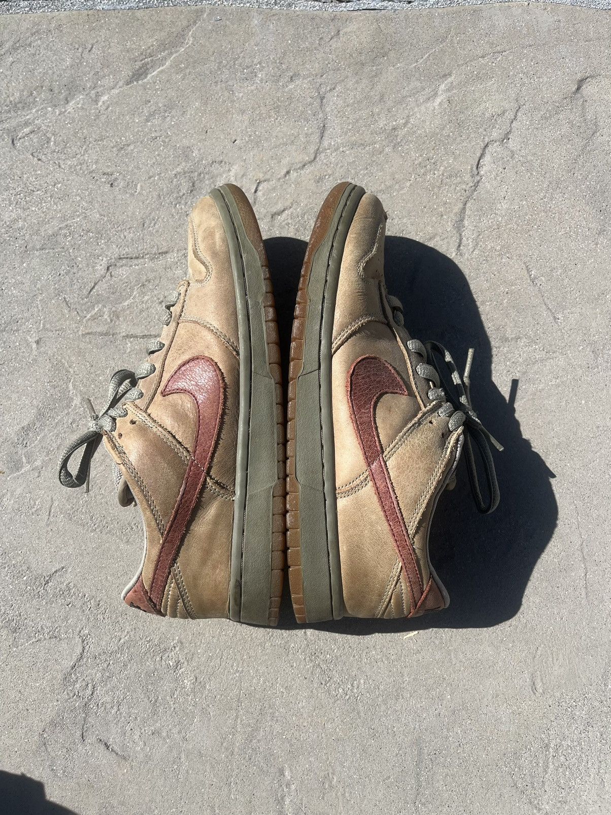 image of Nike Sb Dunk Low Grits Shoes in Grey, Men's (Size 8)