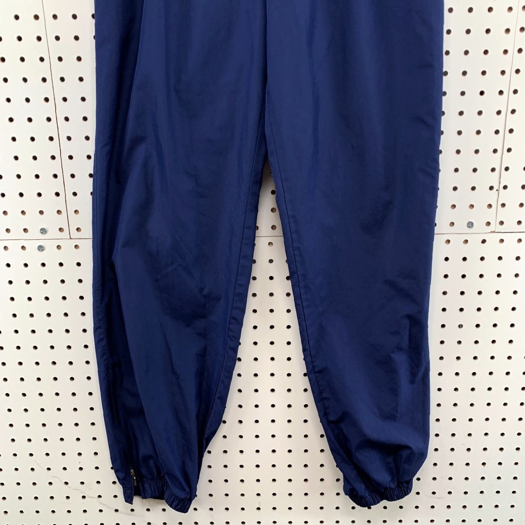 Adidas VINTAGE adidas Track Pants Mens Large Navy Blue Tonal Logo 30" Inseam 28x30 Size US 33 - 7 Thumbnail