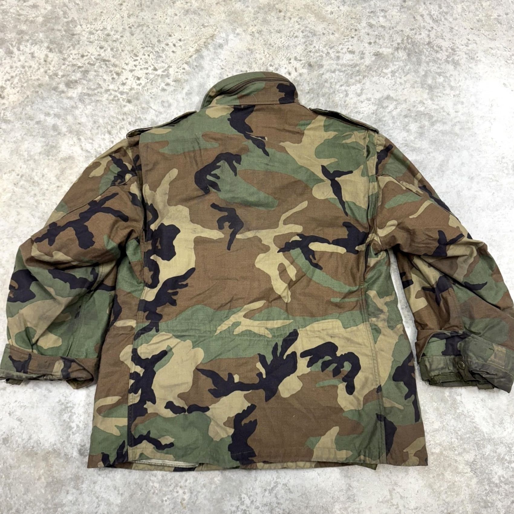 American Apparel VINTAGE U.S. Air Force Jacket Mens Large Short Woodland Camo M-65 Field Coat 90s Size US 33 - 7 Thumbnail