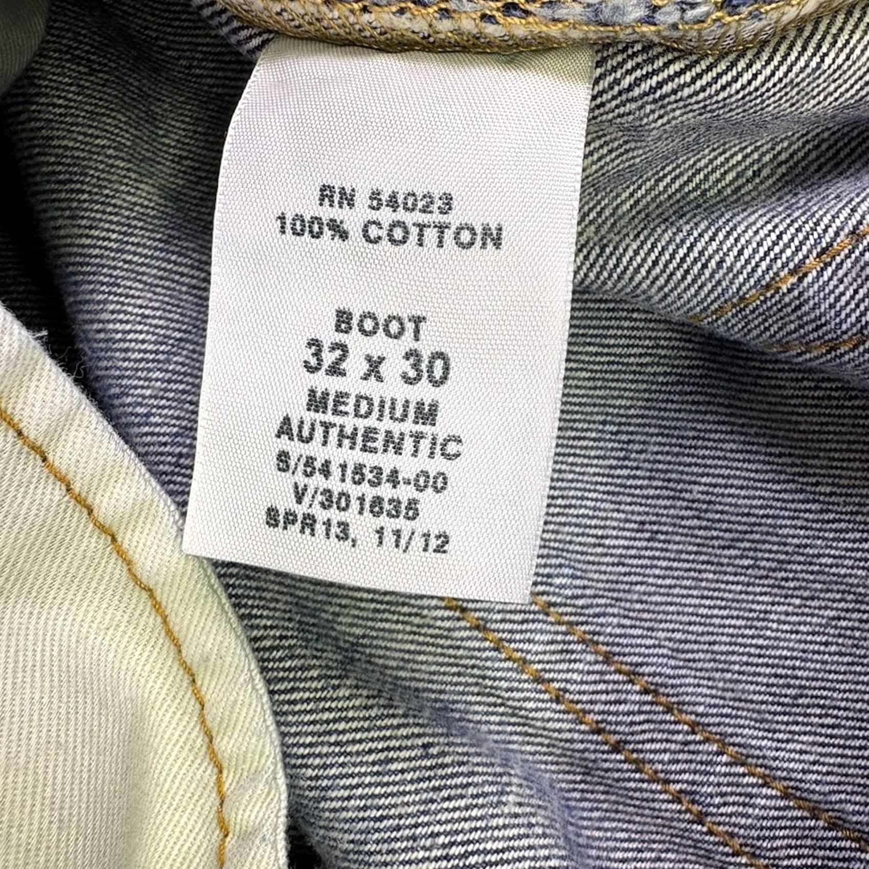 Gap VINTAGE Gap 1969 Jeans Bootcut Men 30x29 Denim Blue 5-Pocket, Medium Wash, Distressed, Regular Mens Size US 30 / EU 46 - 7 Thumbnail