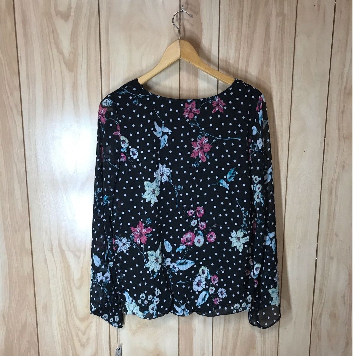 Other NWT AGB Pok A Dot Floral V-Neck Long Sleeve Blouse S Size S / US 4 / IT 40 - 2 Thumbnail