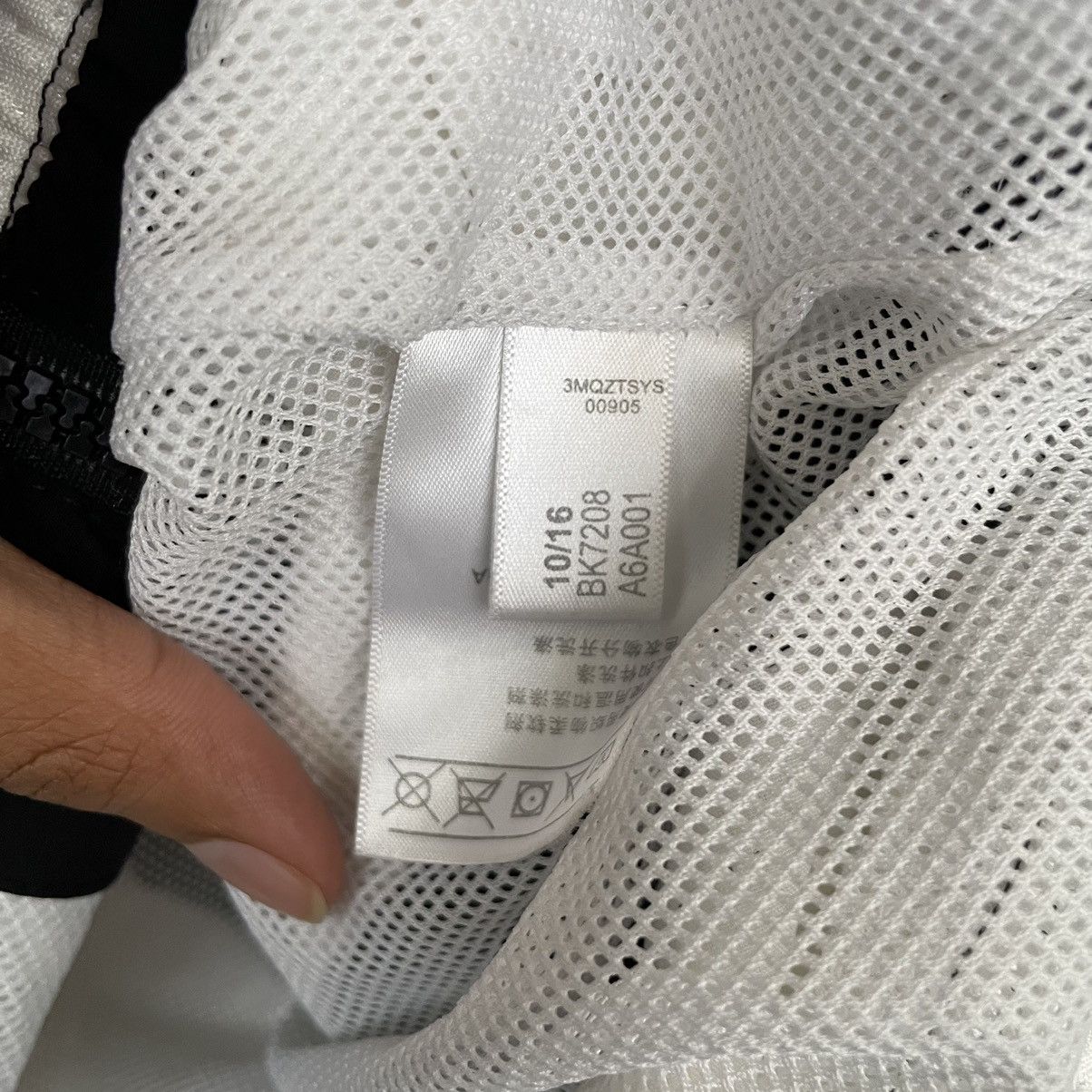 Adidas × Vintage Vintage Y2K Adidas Big Logo Nylon Jacket Size US L / EU 52-54 / 3 - 6 Thumbnail