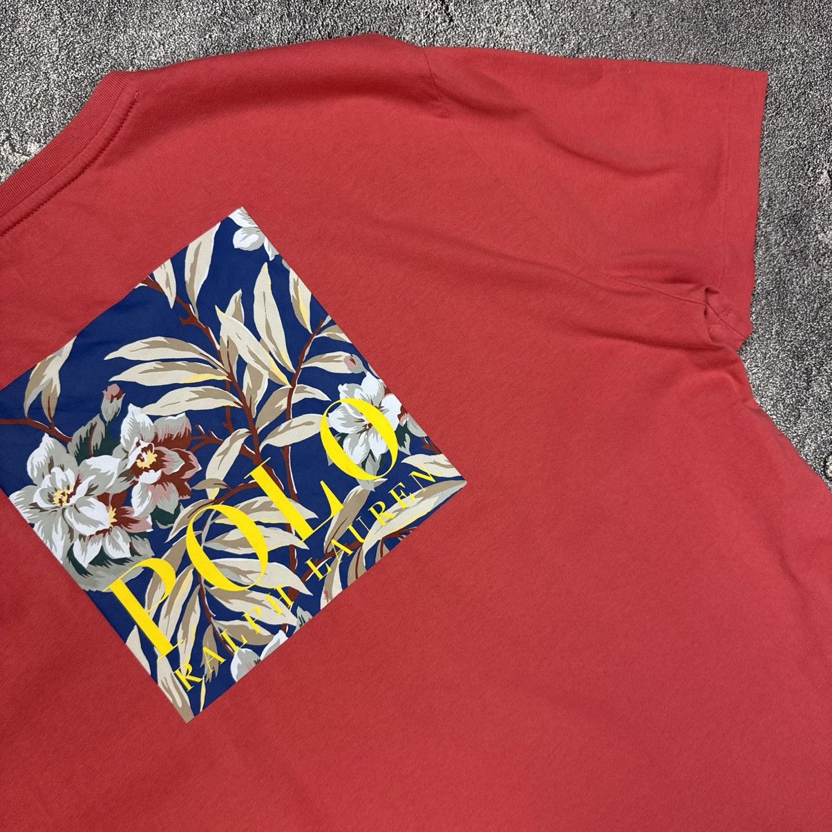 Polo Ralph Lauren Polo Ralph Lauren Graphic T-shirt Red Hawaii Print Size XL Size US L / EU 52-54 / 3 - 4 Thumbnail