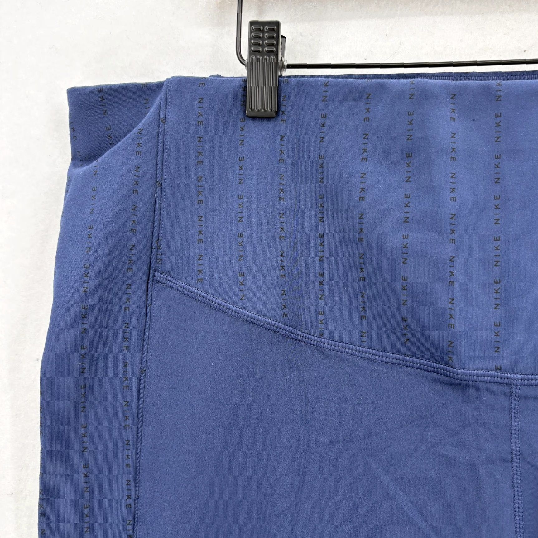 Nike VINTAGE Nike One Luxe Leggings Womens 2X Blue Dri-FIT Plus Mid Rise 7/8 Training Gym Size 40" / US 18 - 3 Thumbnail