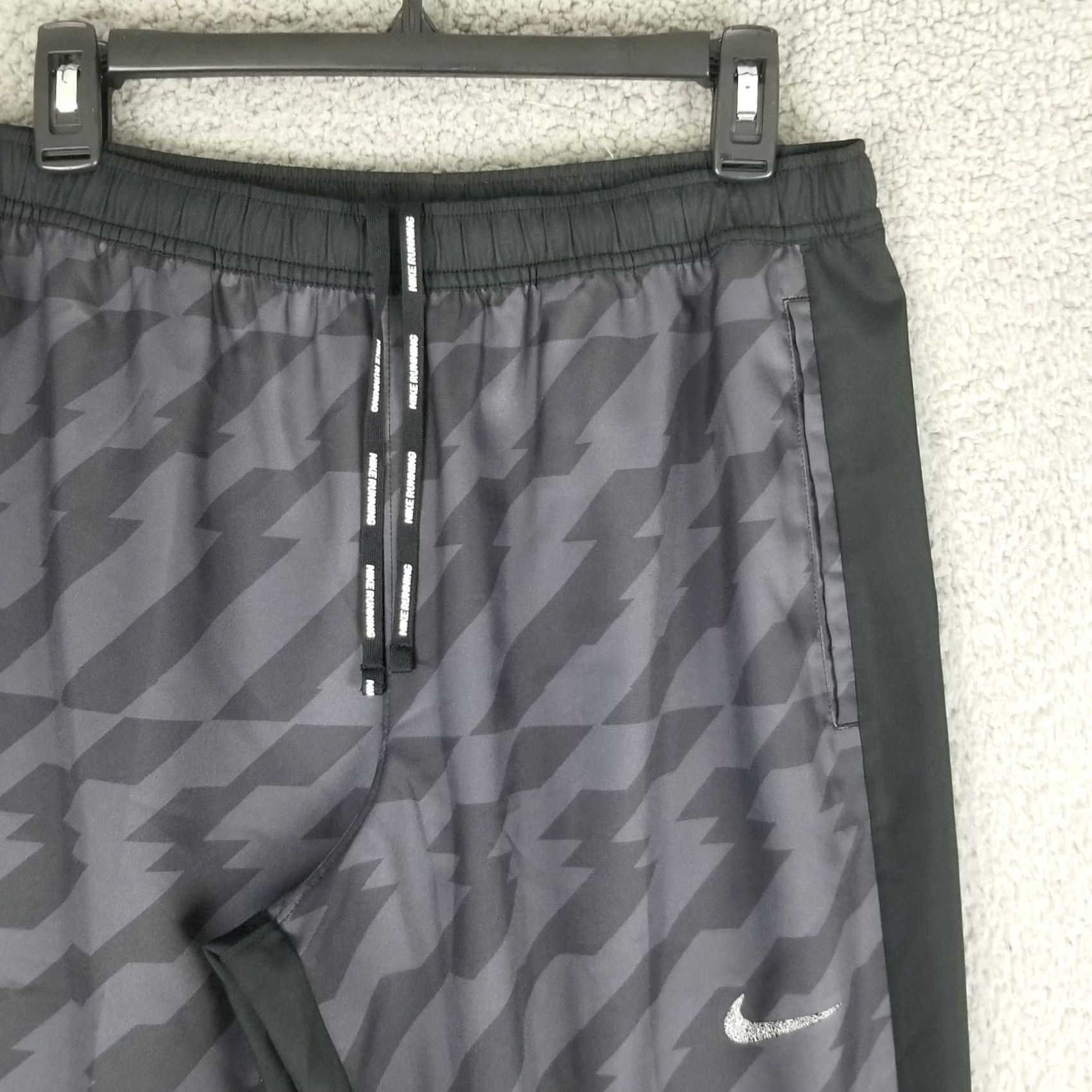 Nike Nike 1ST PROTO SAMPLE Running Pants Men M Anthracite Reflective Zip Pocket Swoosh NWOT Nike Elite Jogger activewear Modern Athletic Pants Mens Medium Size US 31 - 2 Thumbnail