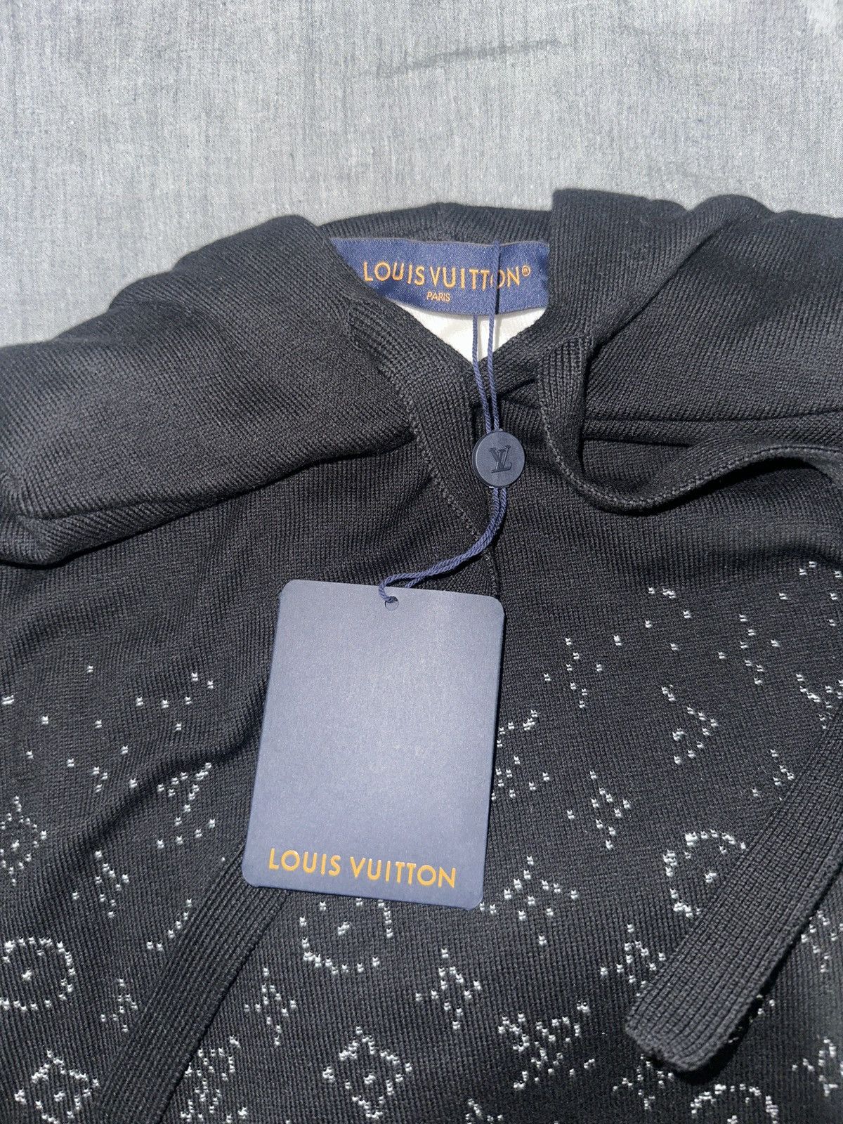 Louis Vuitton Louis Vuitton monogram LV logo sweatshirt/hoodie Size US L / EU 52-54 / 3 - 7 Thumbnail