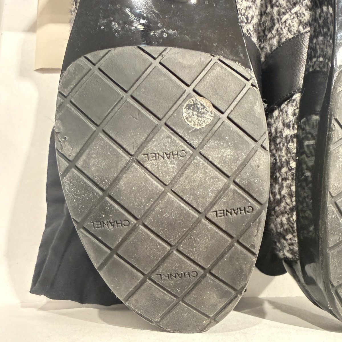 Chanel Chanel Tweed Mules 06A Size 41 Y2K Runway Collection (C3821) Size US 10 / IT 40 - 10 Thumbnail