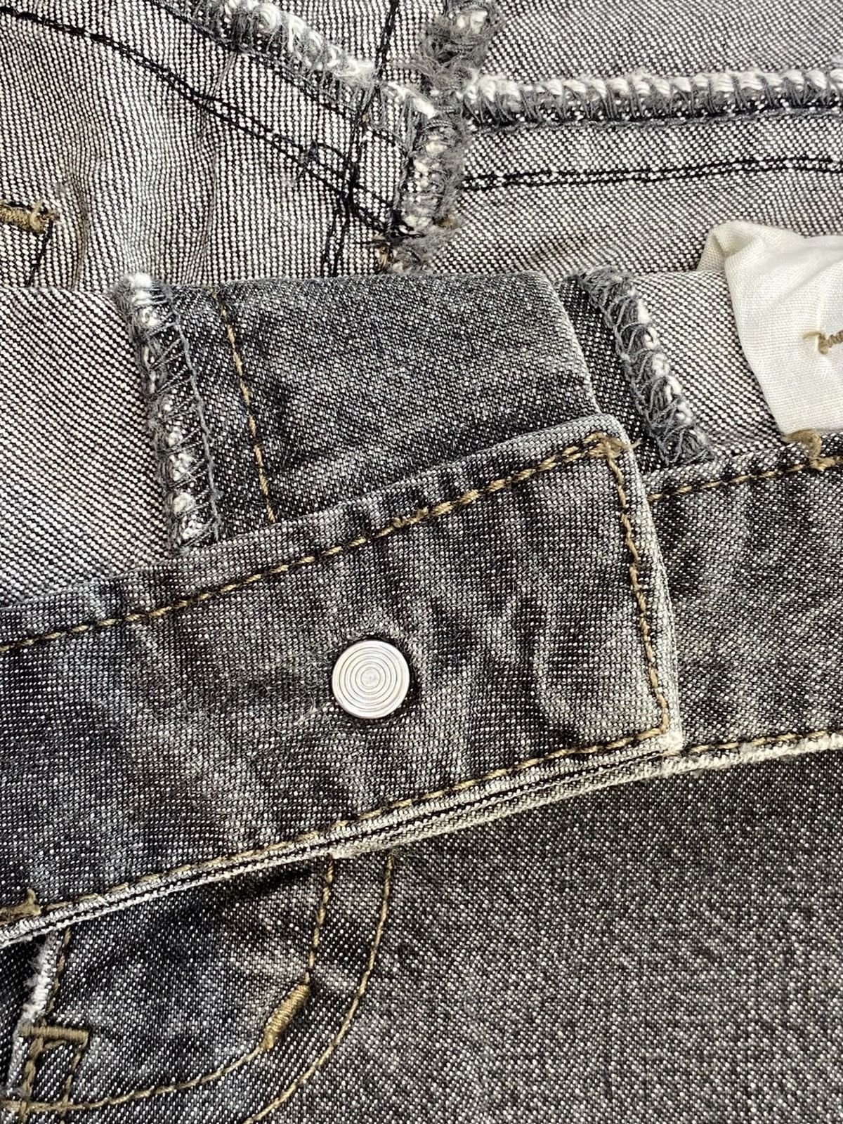 Japanese Brand Vintage Japanese Brand Embroidery Flaired Jeans Size US 29 - 12 Thumbnail