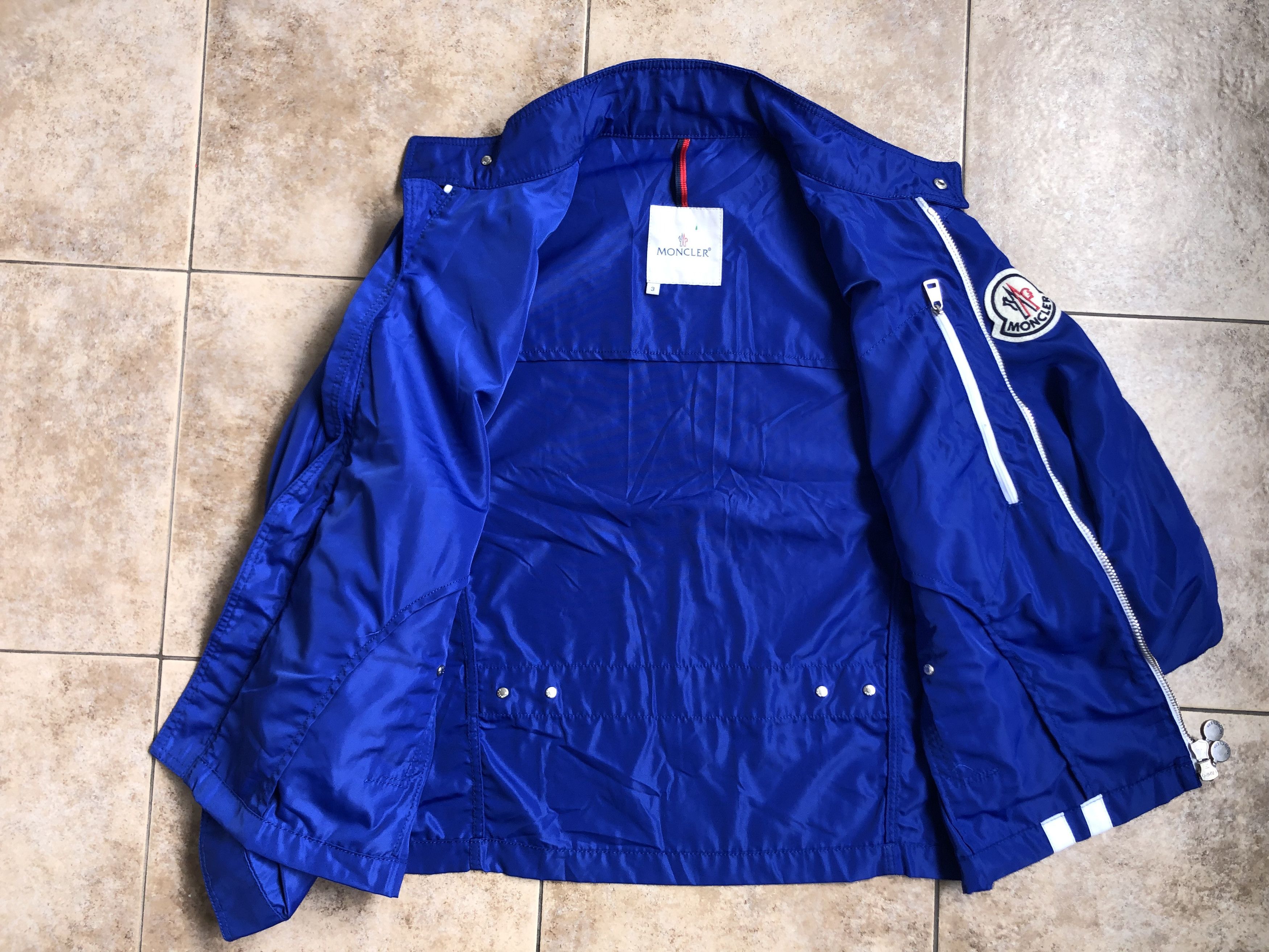 Moncler Moncler Big Logo Blue Lightweight Jacket Size 3 Size US L / EU 52-54 / 3 - 16 Thumbnail