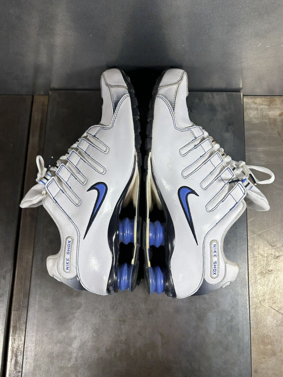 Nike 2008 Nike Shox NZ EU Patent Leather Vintage Y2K 325201-141 Size US 11 / EU 44 - 5 Thumbnail