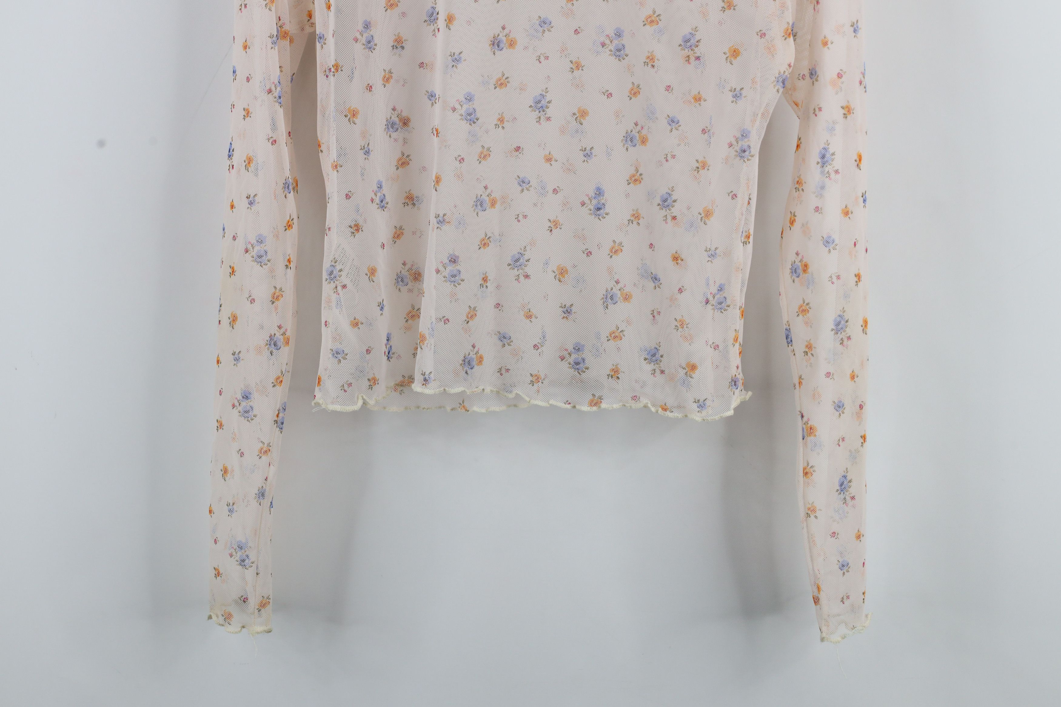 Vintage Vintage 90s Y2K Babydoll Flower Bella Cropped T-Shirt USA Size L / US 10 / IT 46 - 10 Thumbnail