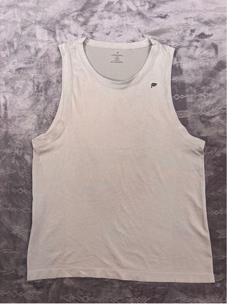 Fabletics Men's Fabletics Tank Top Size L Gray Size US L / EU 52-54 / 3 - 1 Thumbnail